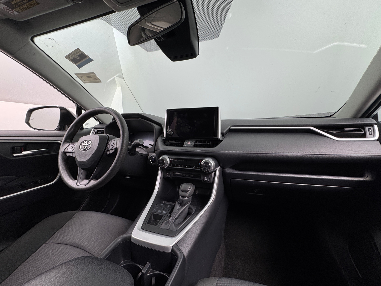 Thumbnail: 2025 Toyota RAV4 - 3