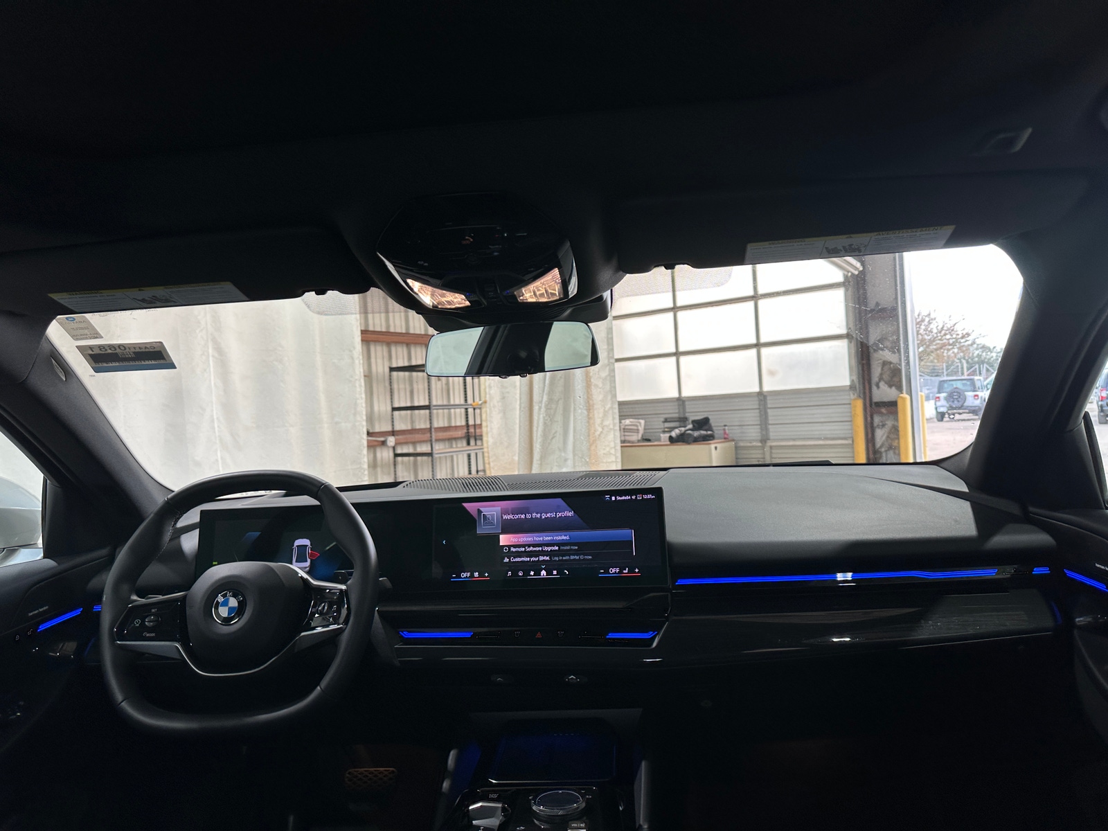 Thumbnail: 2025 BMW 5 Series - 2