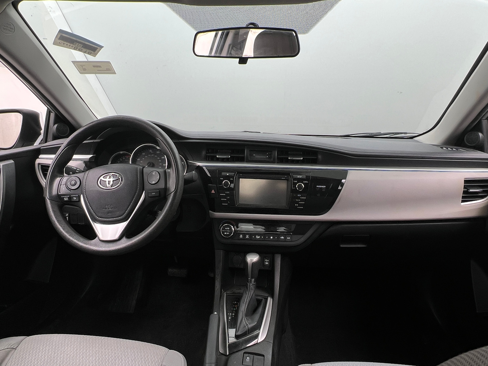 Thumbnail: 2015 Toyota Corolla - 3