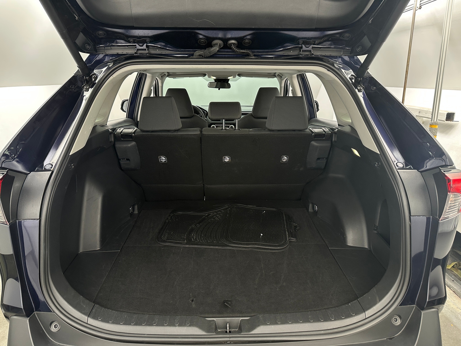 Thumbnail: 2025 Toyota RAV4 - 7