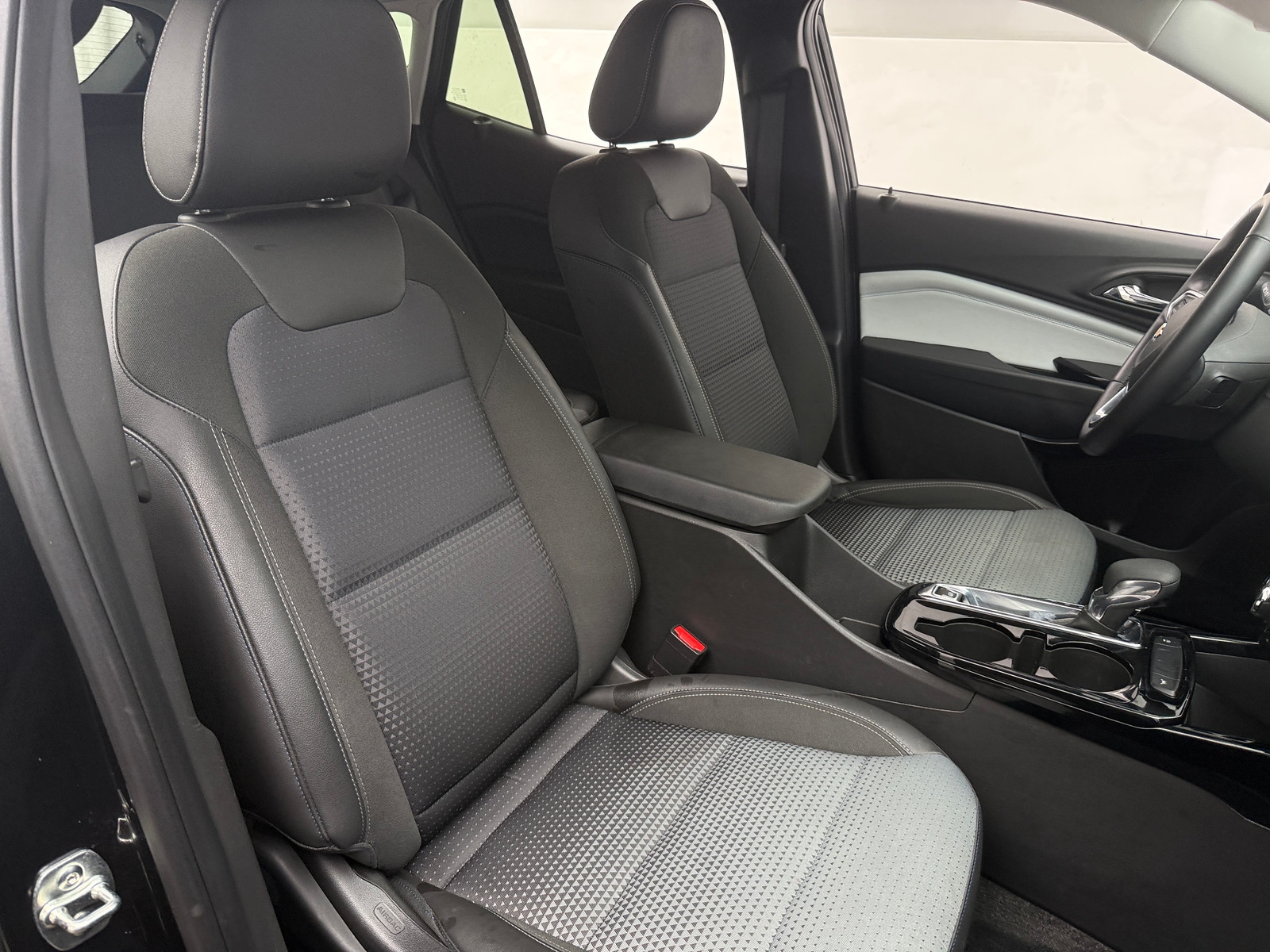 Thumbnail: 2025 Chevrolet Trax - 2