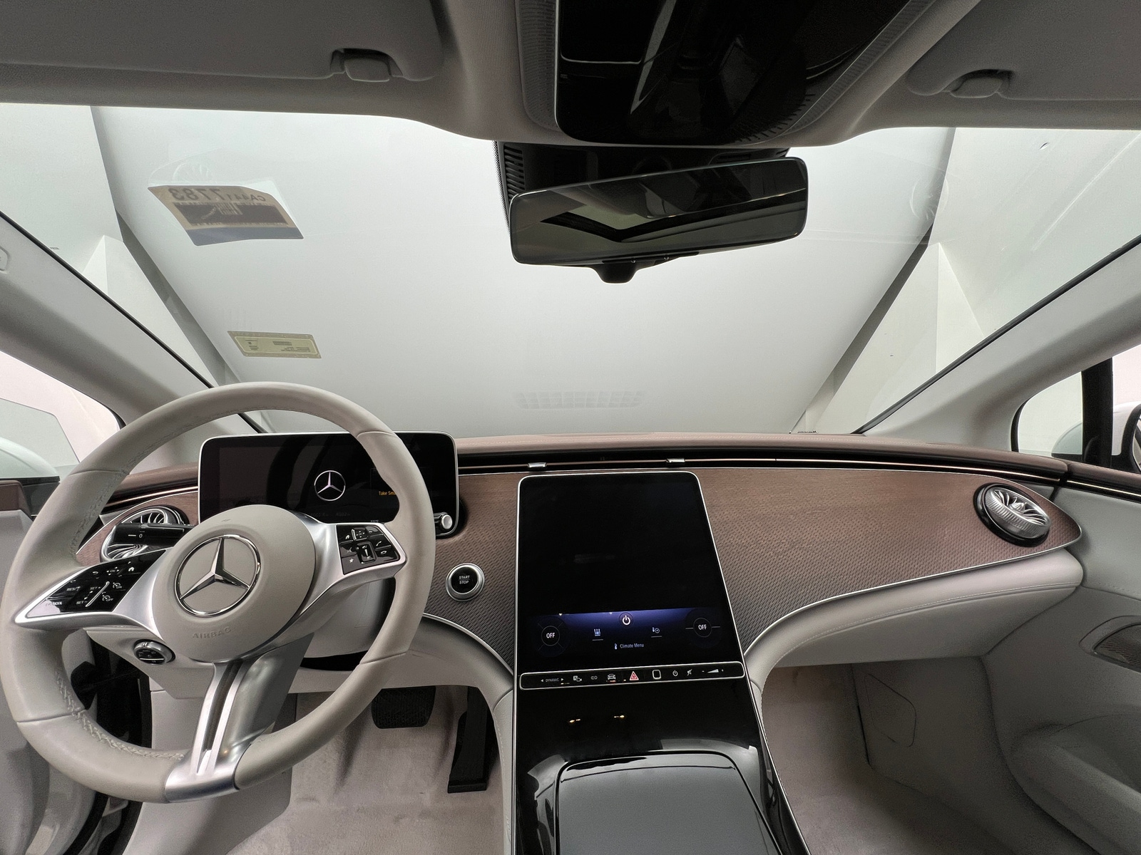 Thumbnail: 2025 Mercedes-Benz EQE - 2