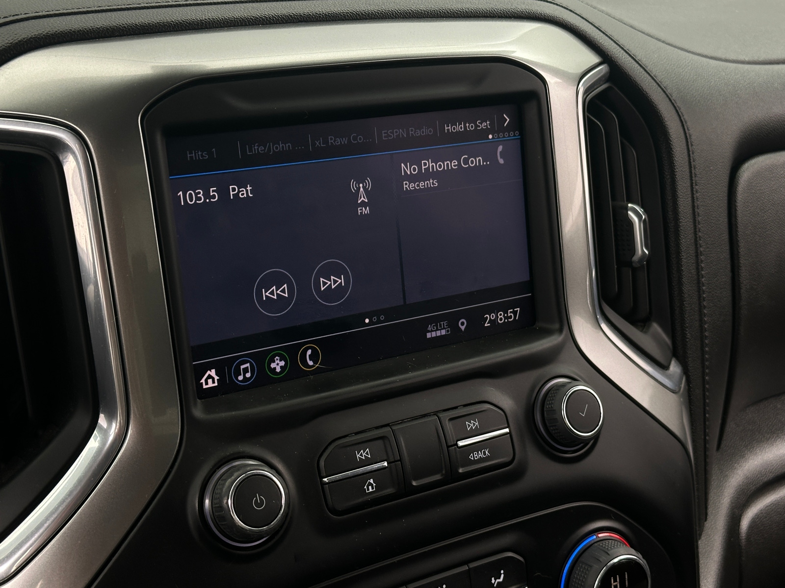 Thumbnail: 2022 Chevrolet Silverado 1500 - 4