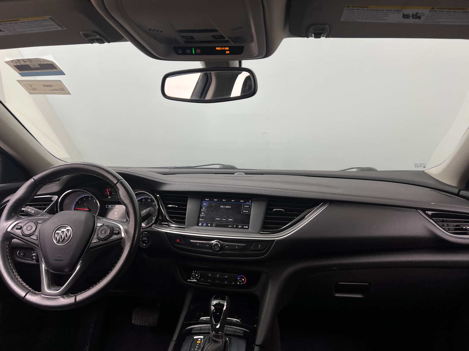 Thumbnail: 2019 Buick Regal - 3