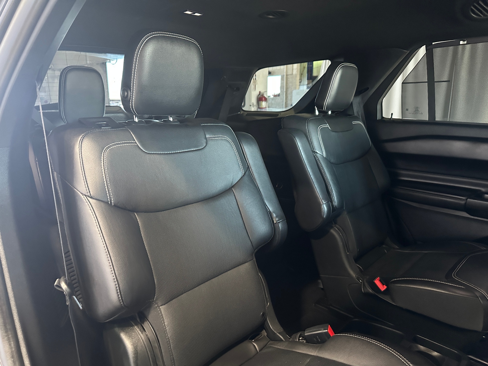 Thumbnail: 2020 Ford Explorer - 5