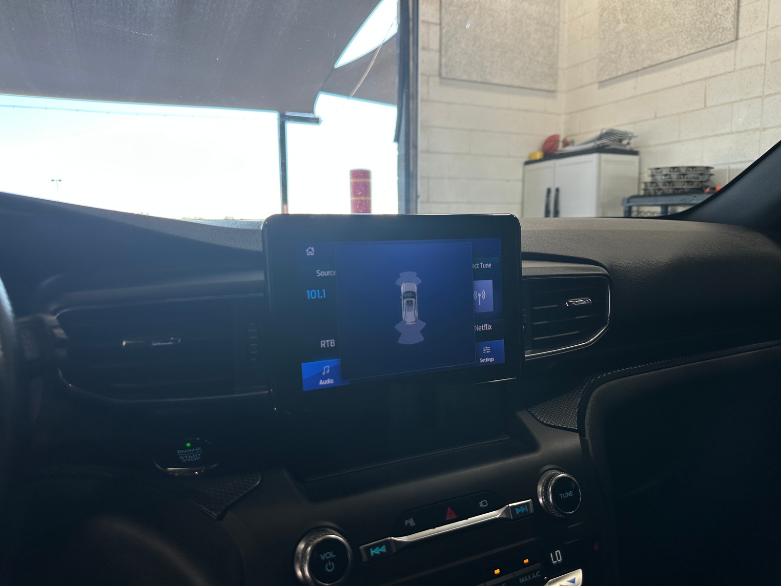 Thumbnail: 2020 Ford Explorer - 3