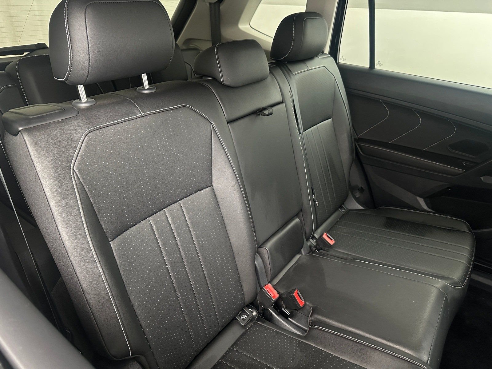 Thumbnail: 2023 Volkswagen Tiguan - 5