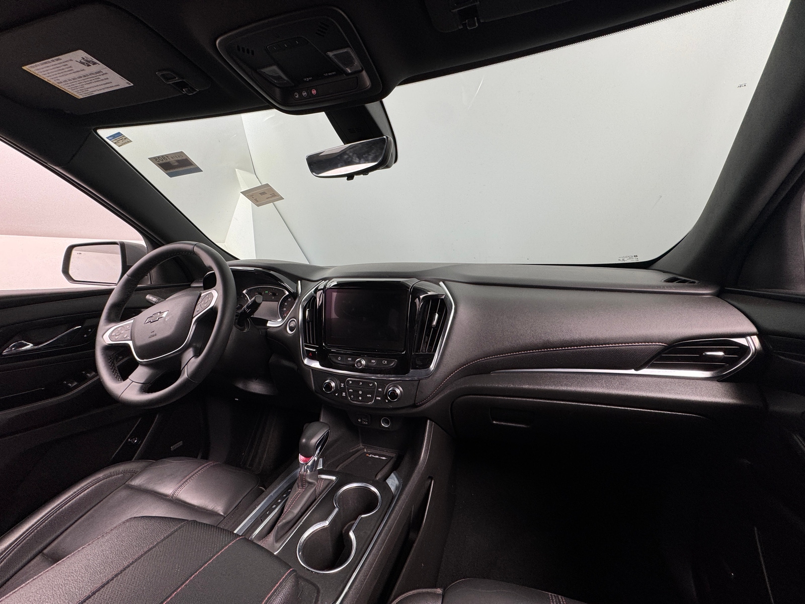 Thumbnail: 2023 Chevrolet Traverse - 2