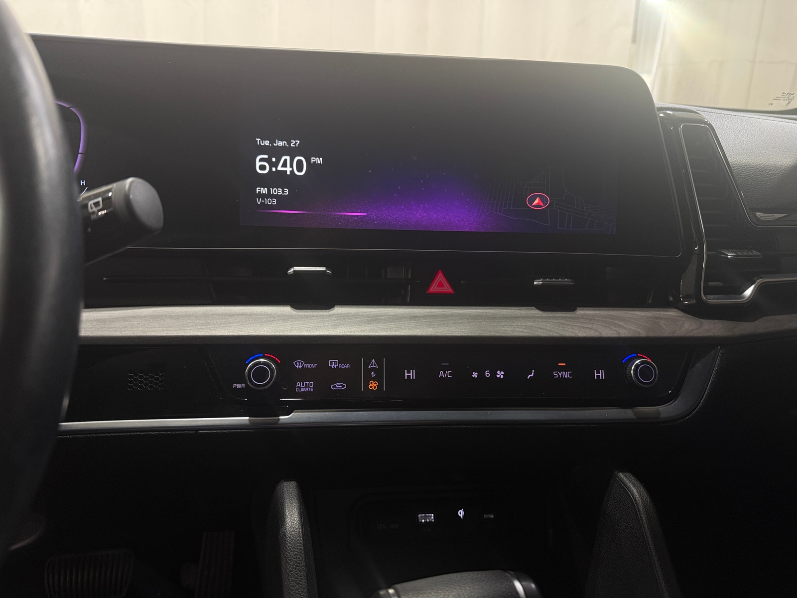 Thumbnail: 2023 Kia Sportage - 3