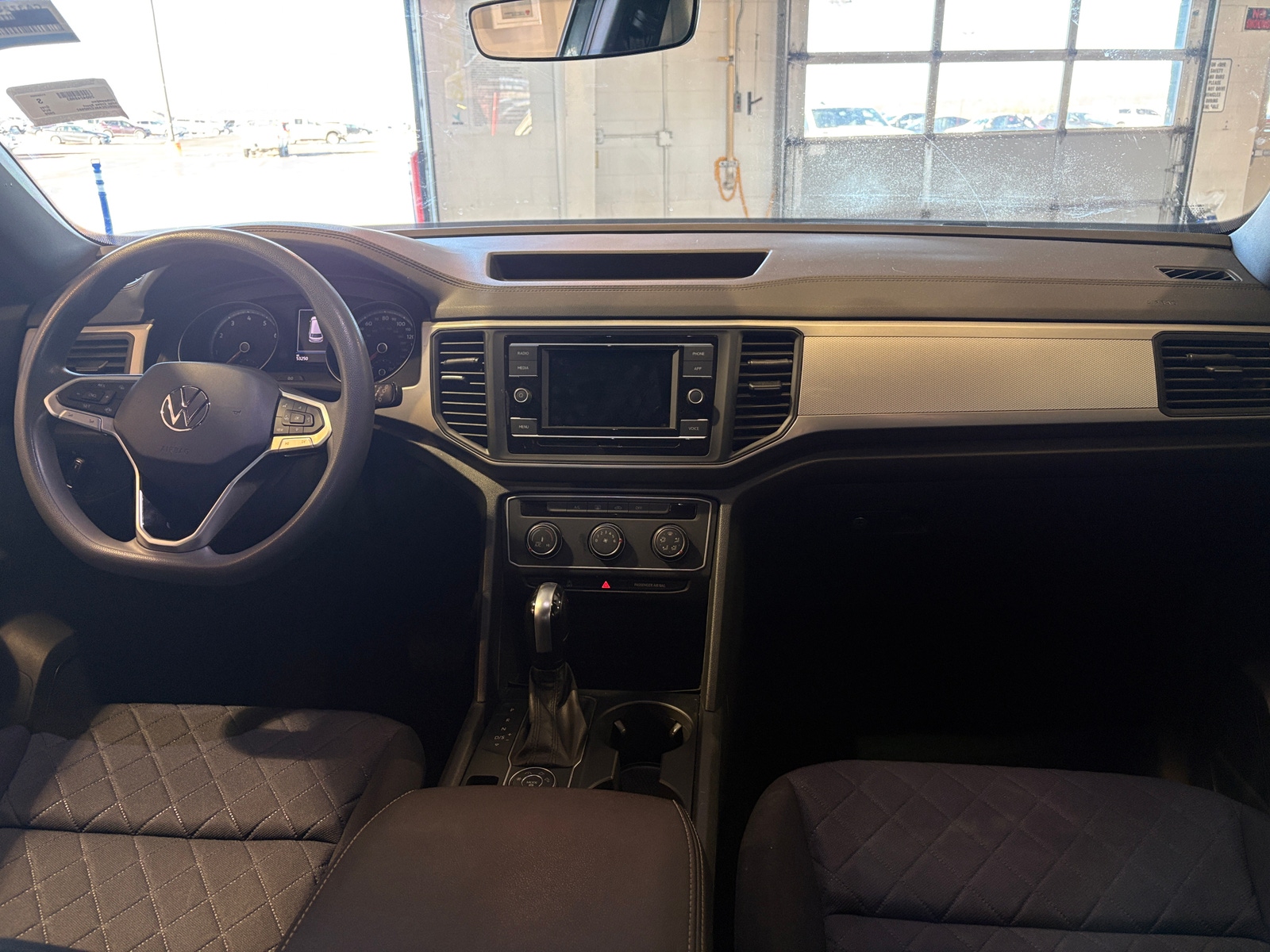 Thumbnail: 2020 Volkswagen Atlas - 3