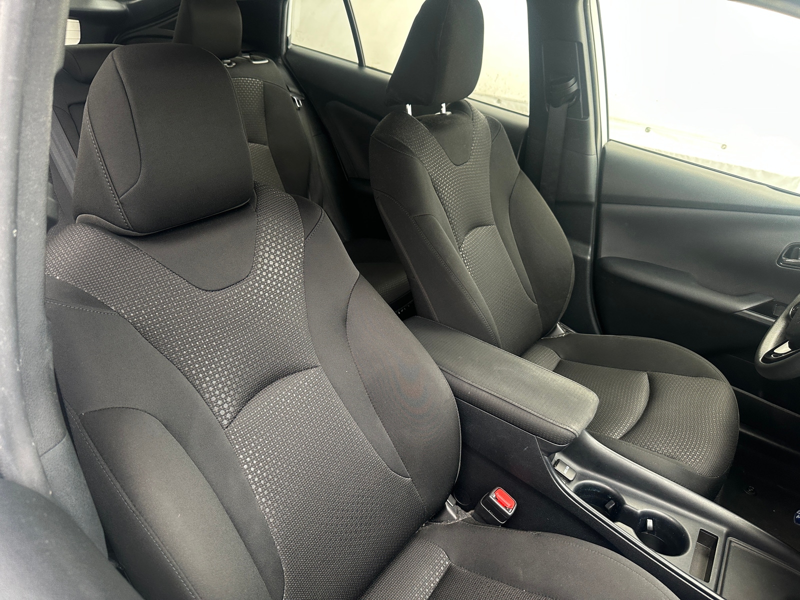 Thumbnail: 2022 Toyota Prius - 2