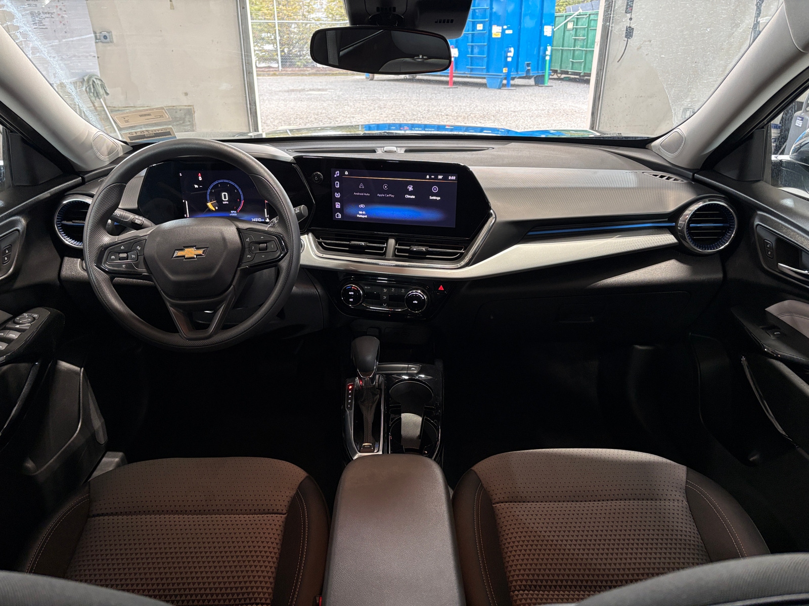 Thumbnail: 2025 Chevrolet Trax - 3