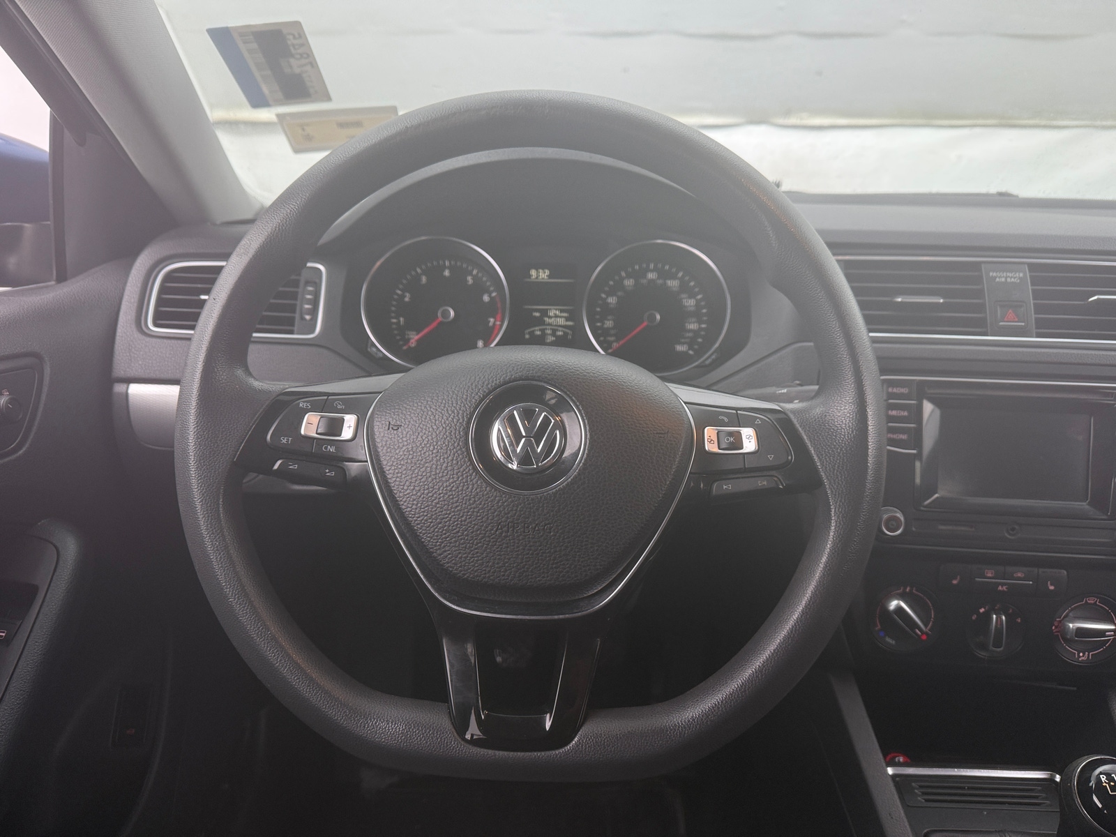 Thumbnail: 2017 Volkswagen Jetta - 4