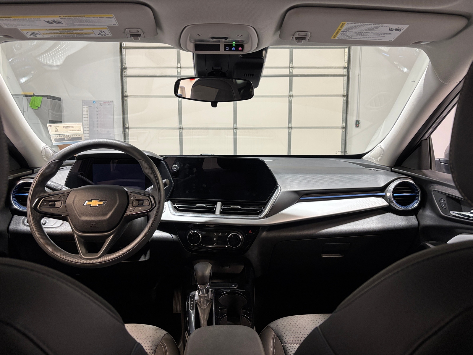 Thumbnail: 2025 Chevrolet Trax - 3