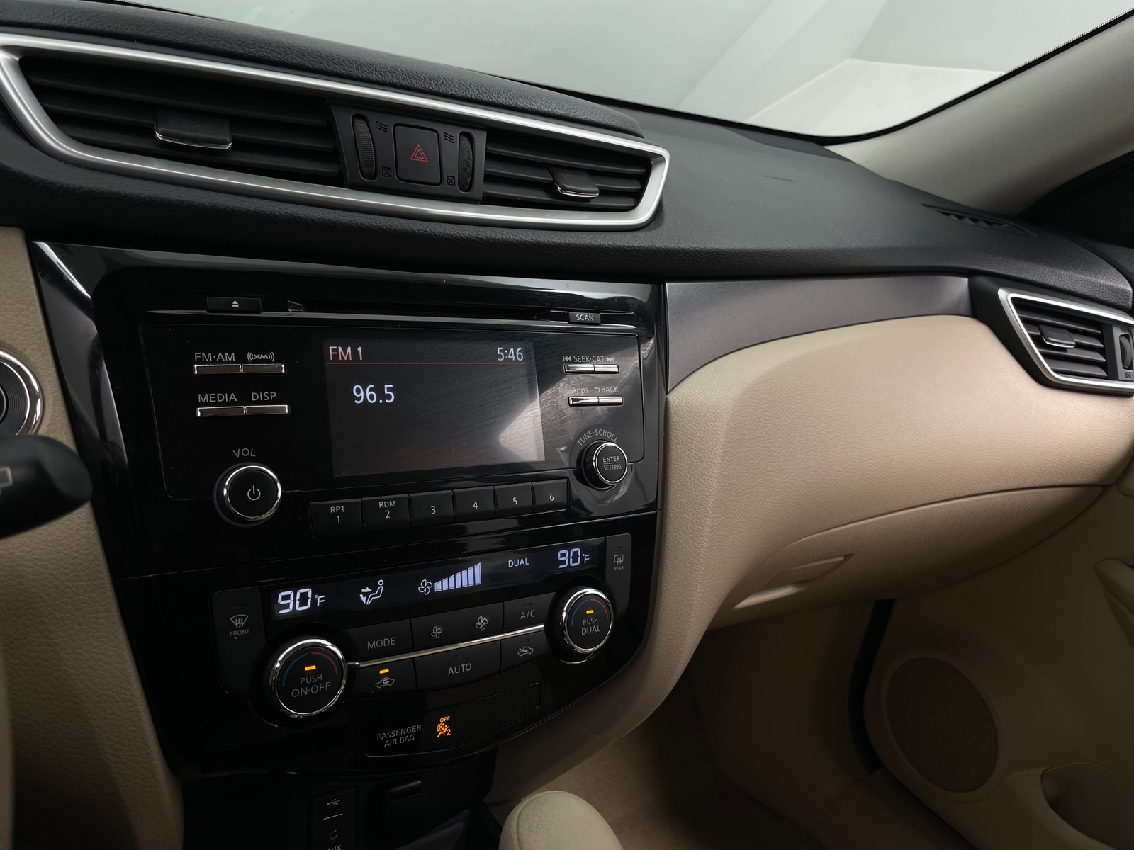 Thumbnail: 2015 Nissan Rogue - 4