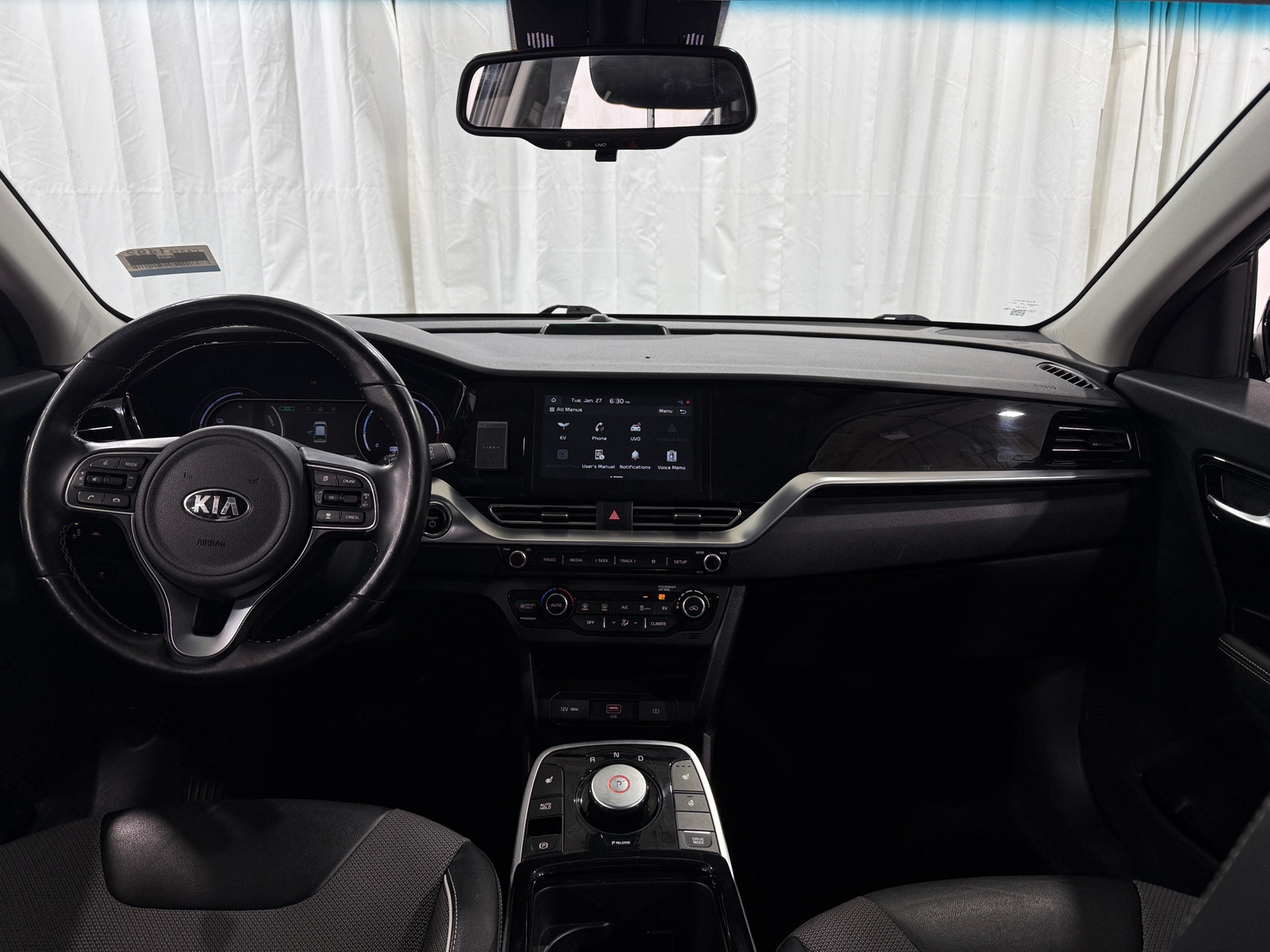 Thumbnail: 2020 Kia Niro - 3