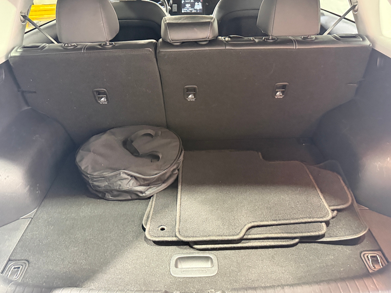 Thumbnail: 2020 Kia Niro - 7