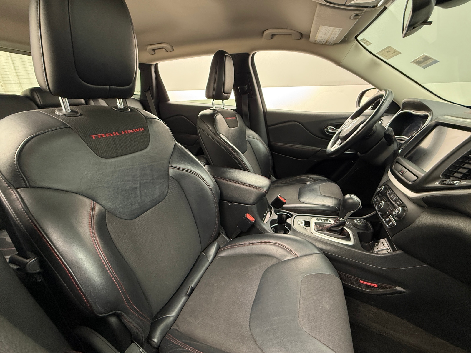 Thumbnail: 2015 Jeep Cherokee - 6