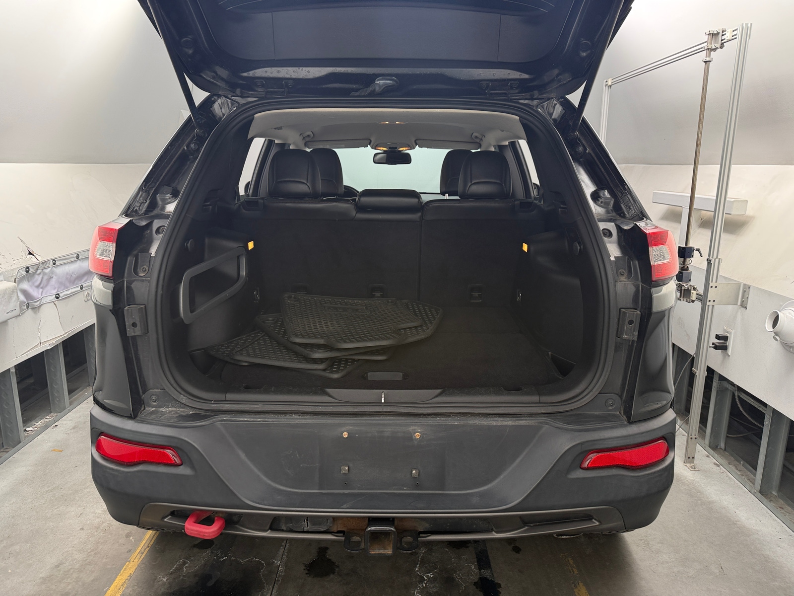 Thumbnail: 2015 Jeep Cherokee - 7