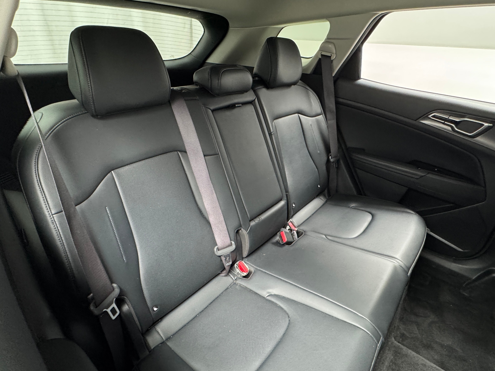 Thumbnail: 2023 Kia Sportage - 5