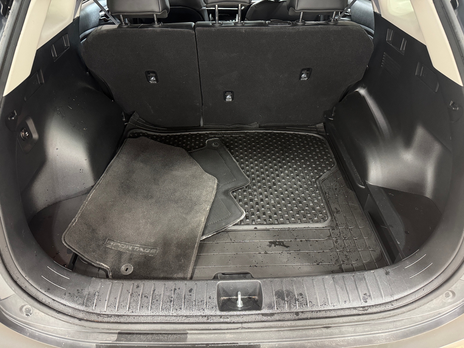 Thumbnail: 2023 Kia Sportage - 6