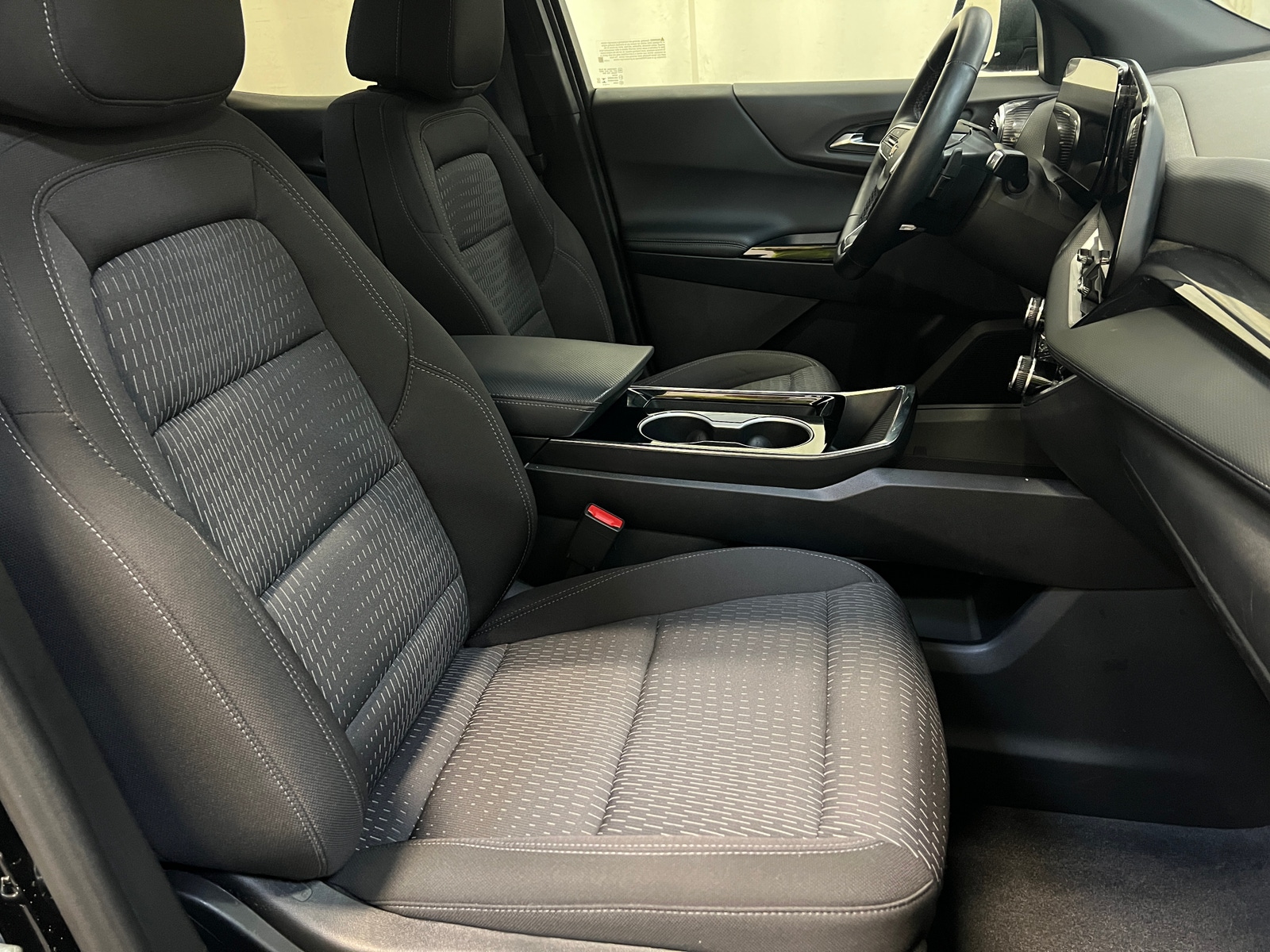 Thumbnail: 2025 Chevrolet Equinox - 2