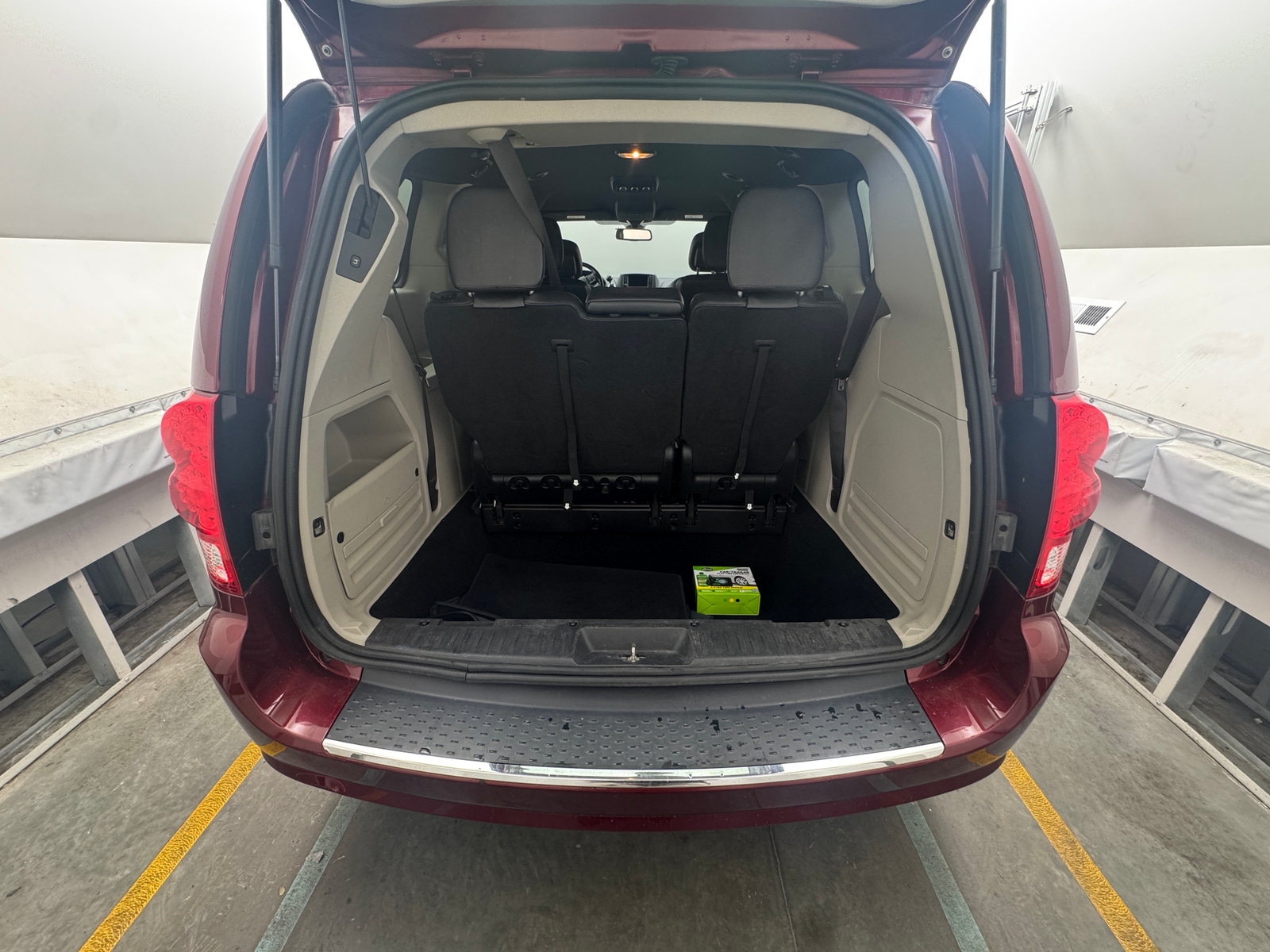 Thumbnail: 2019 Dodge Grand Caravan - 6