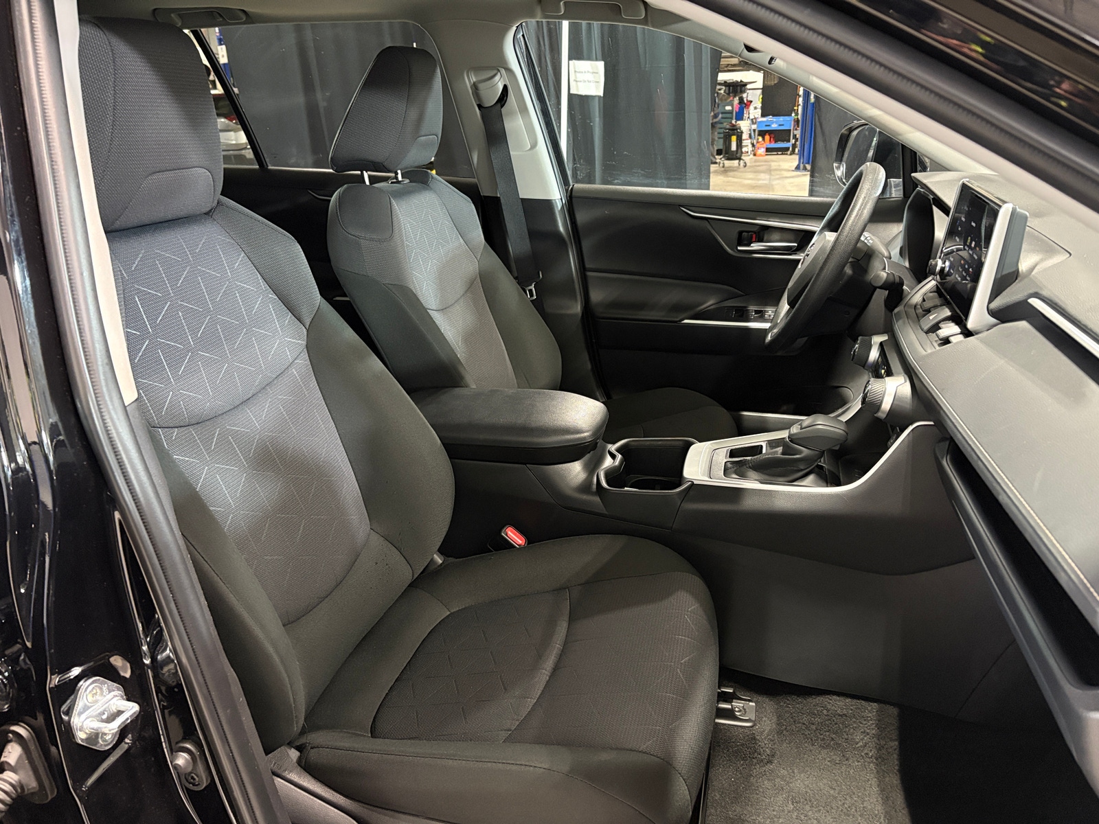 Thumbnail: 2025 Toyota RAV4 - 2