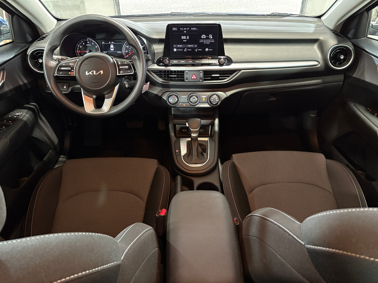 Thumbnail: 2024 Kia Forte - 3