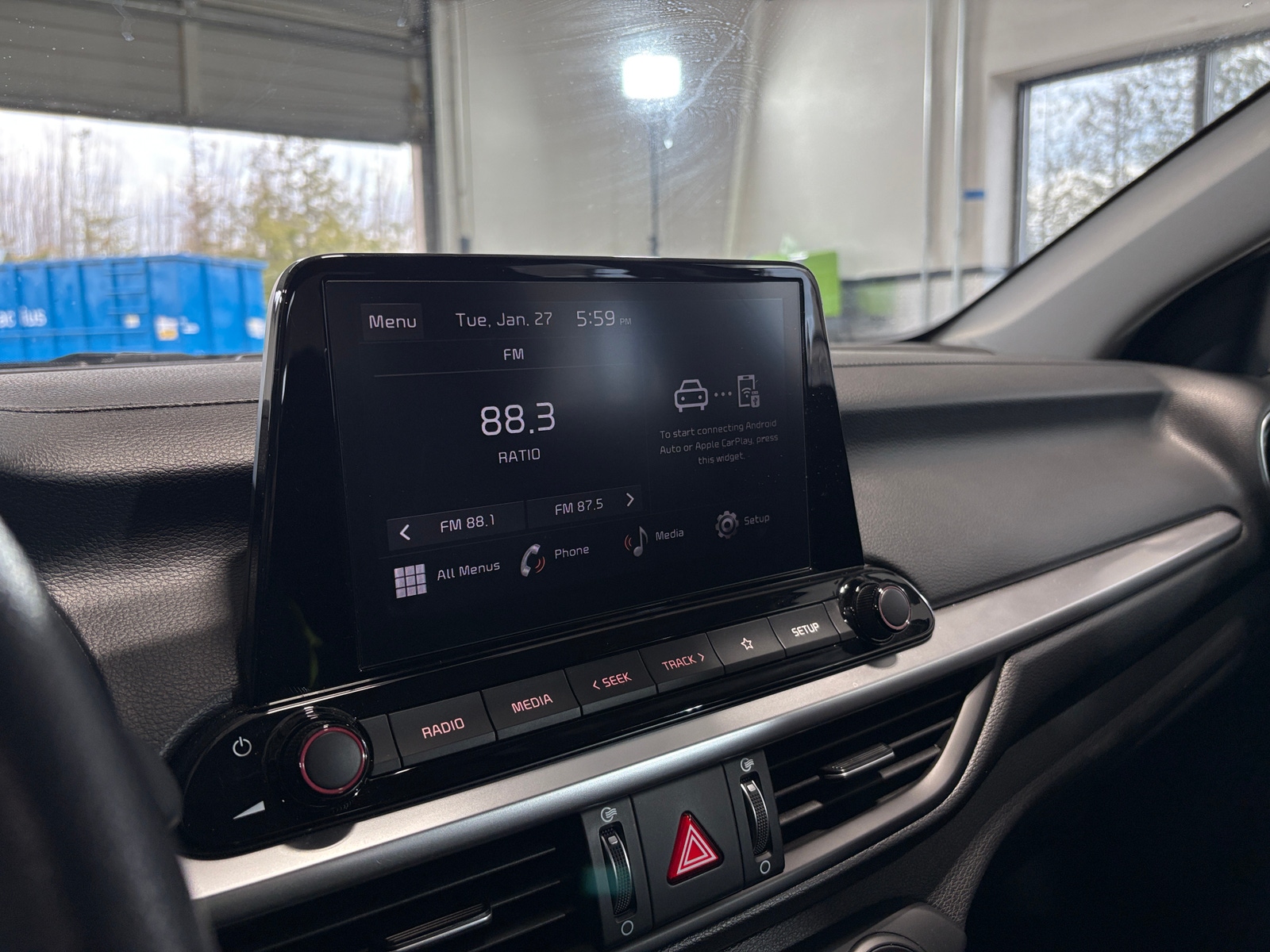 Thumbnail: 2024 Kia Forte - 4