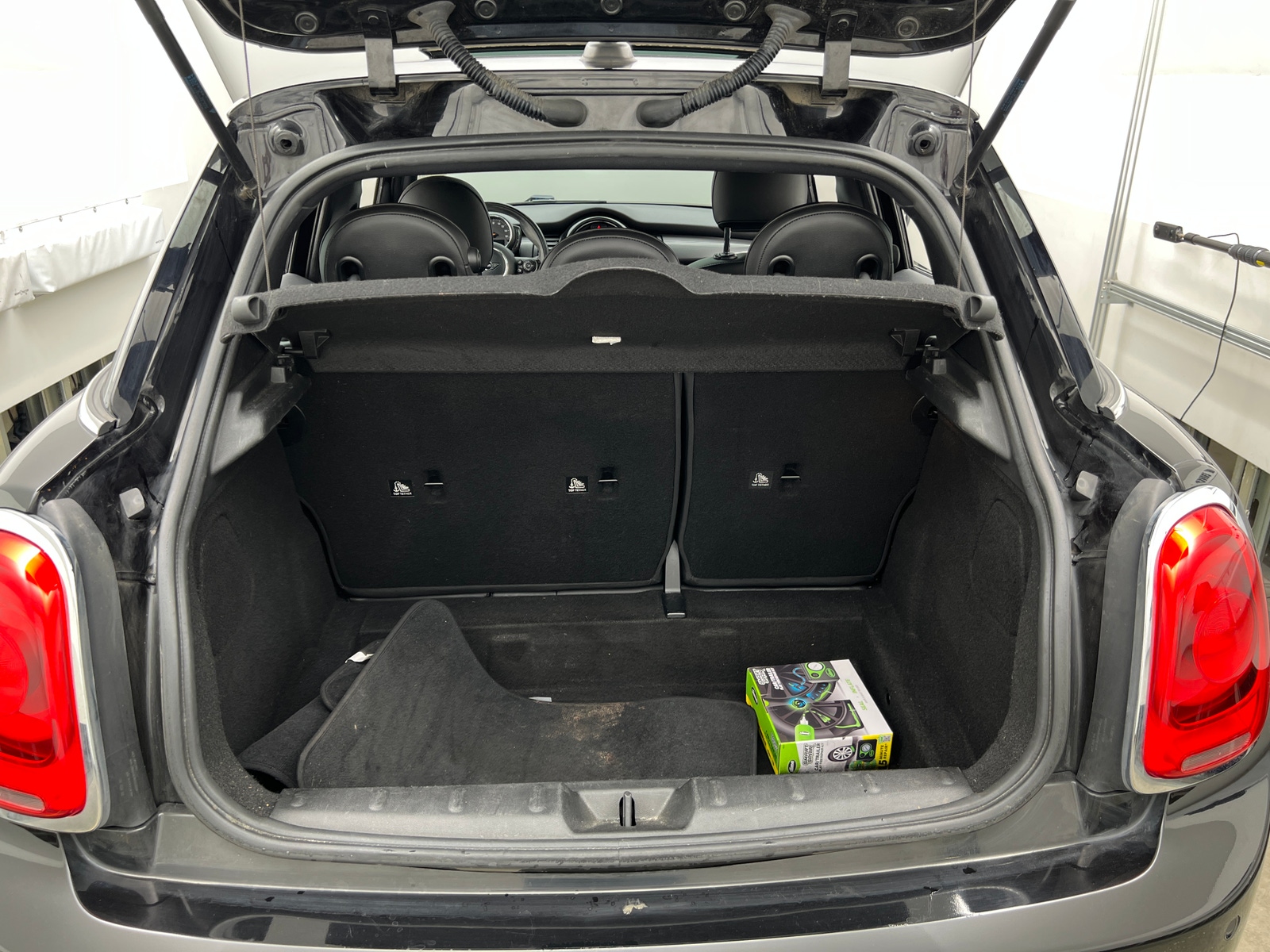 Thumbnail: 2019 MINI Cooper Hardtop - 6