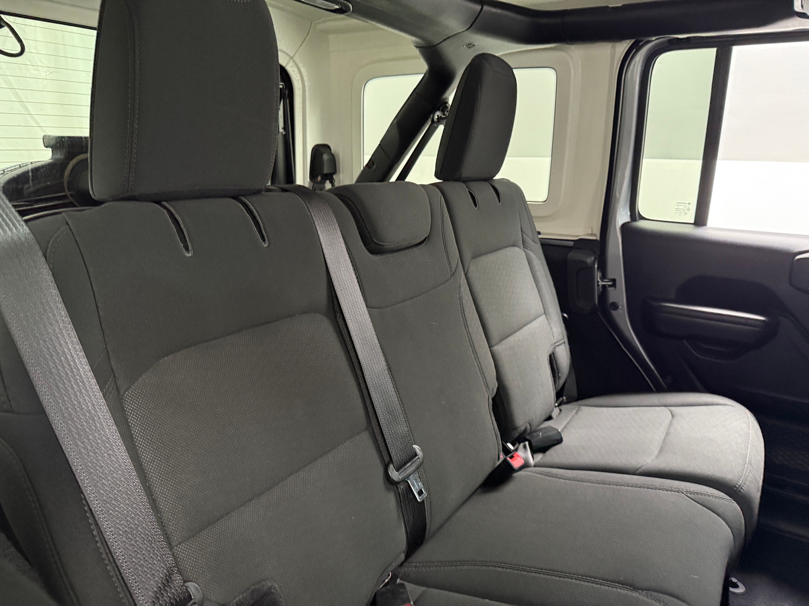 Thumbnail: 2019 Jeep Wrangler - 6