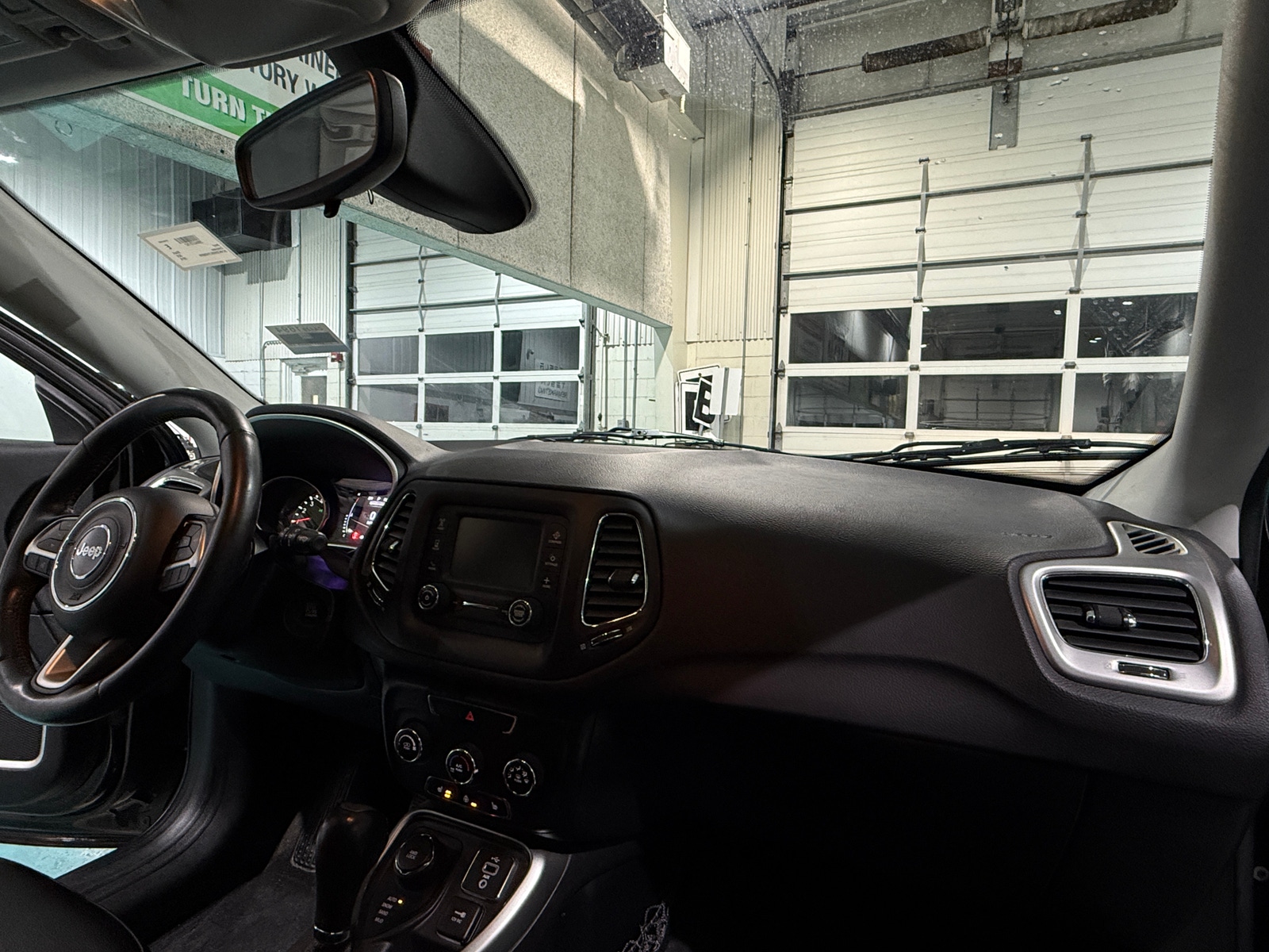 Thumbnail: 2018 Jeep Compass - 3