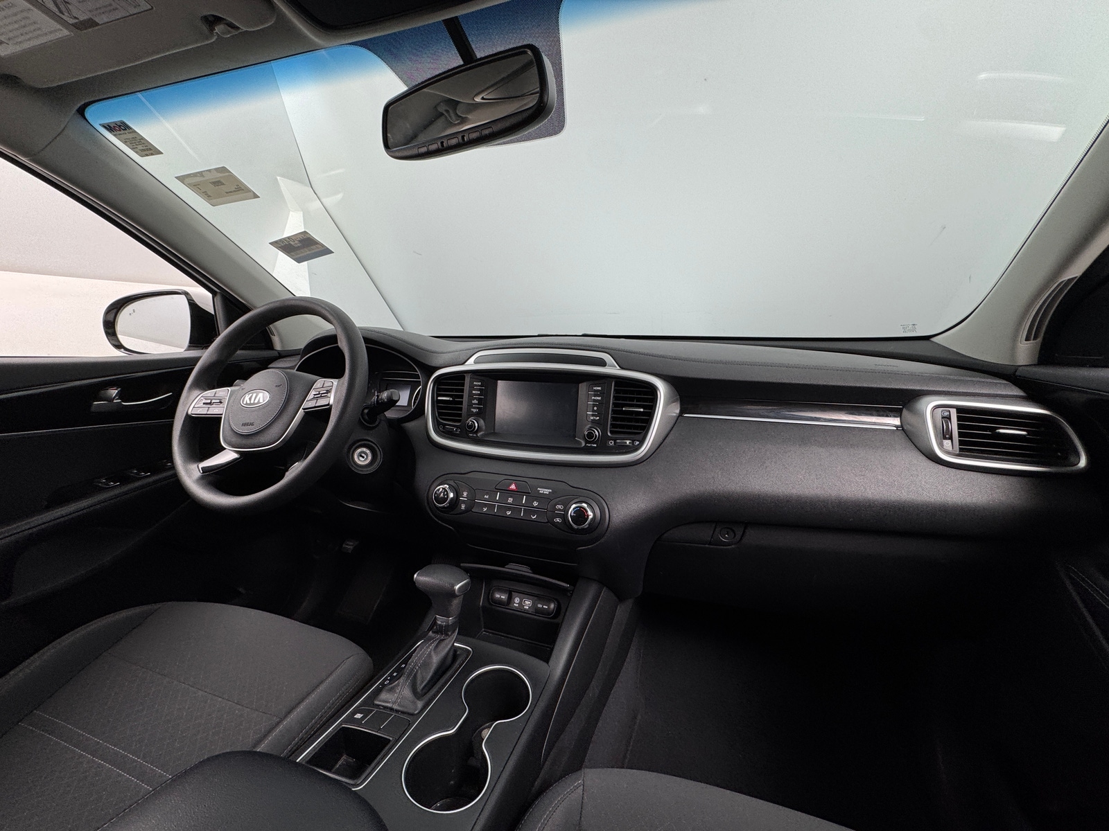 Thumbnail: 2020 Kia Sorento - 3