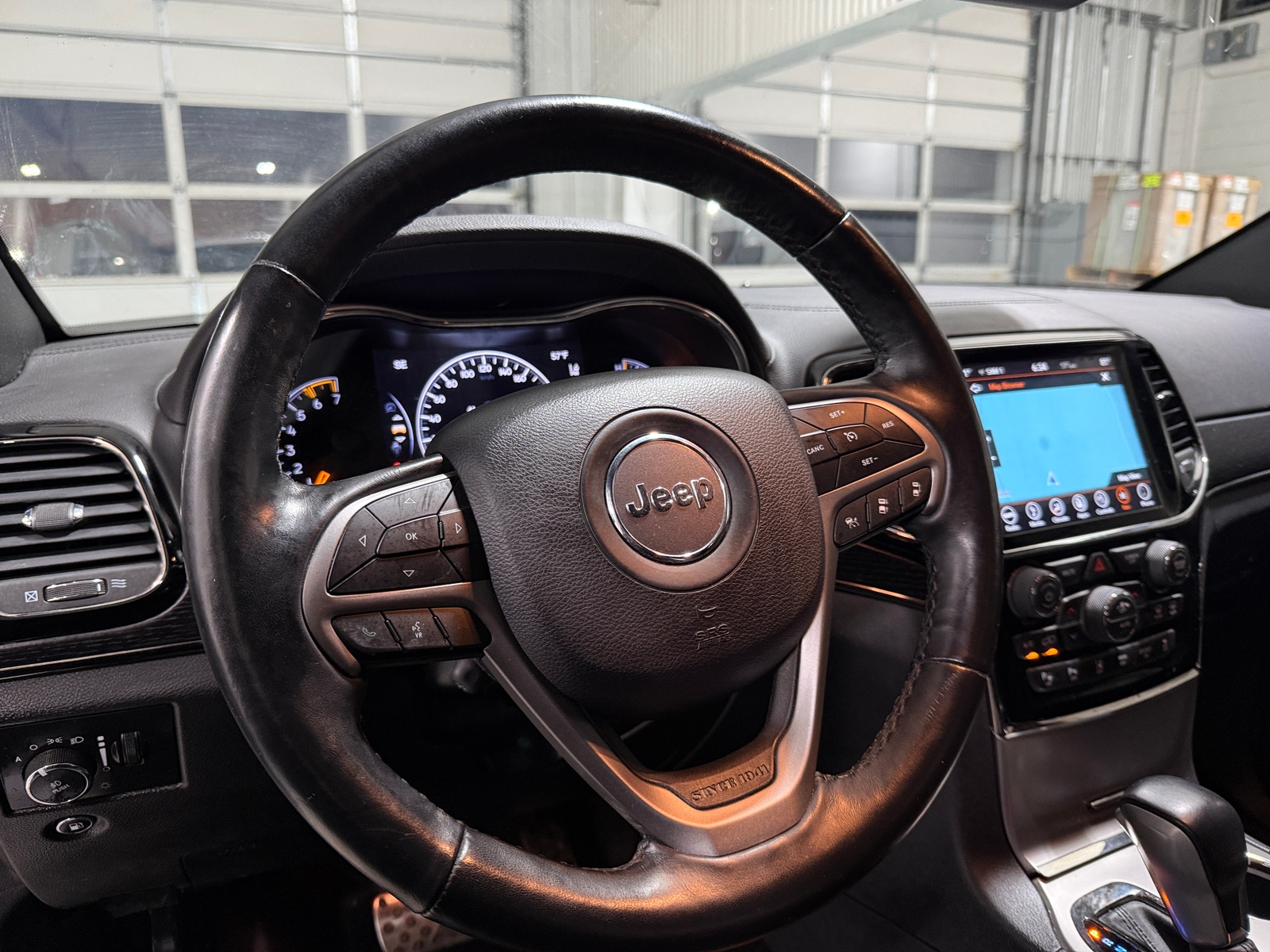 Thumbnail: 2019 Jeep Grand Cherokee - 4