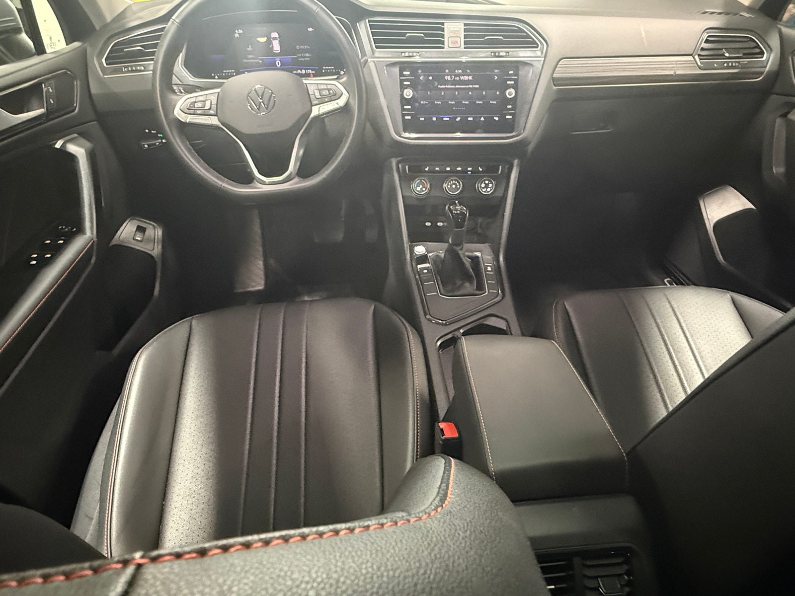 Thumbnail: 2024 Volkswagen Tiguan - 2