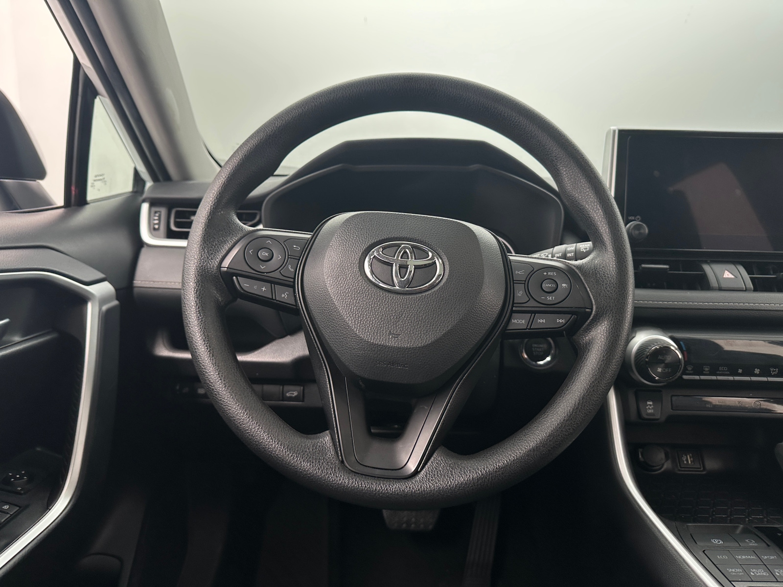 Thumbnail: 2025 Toyota RAV4 - 5