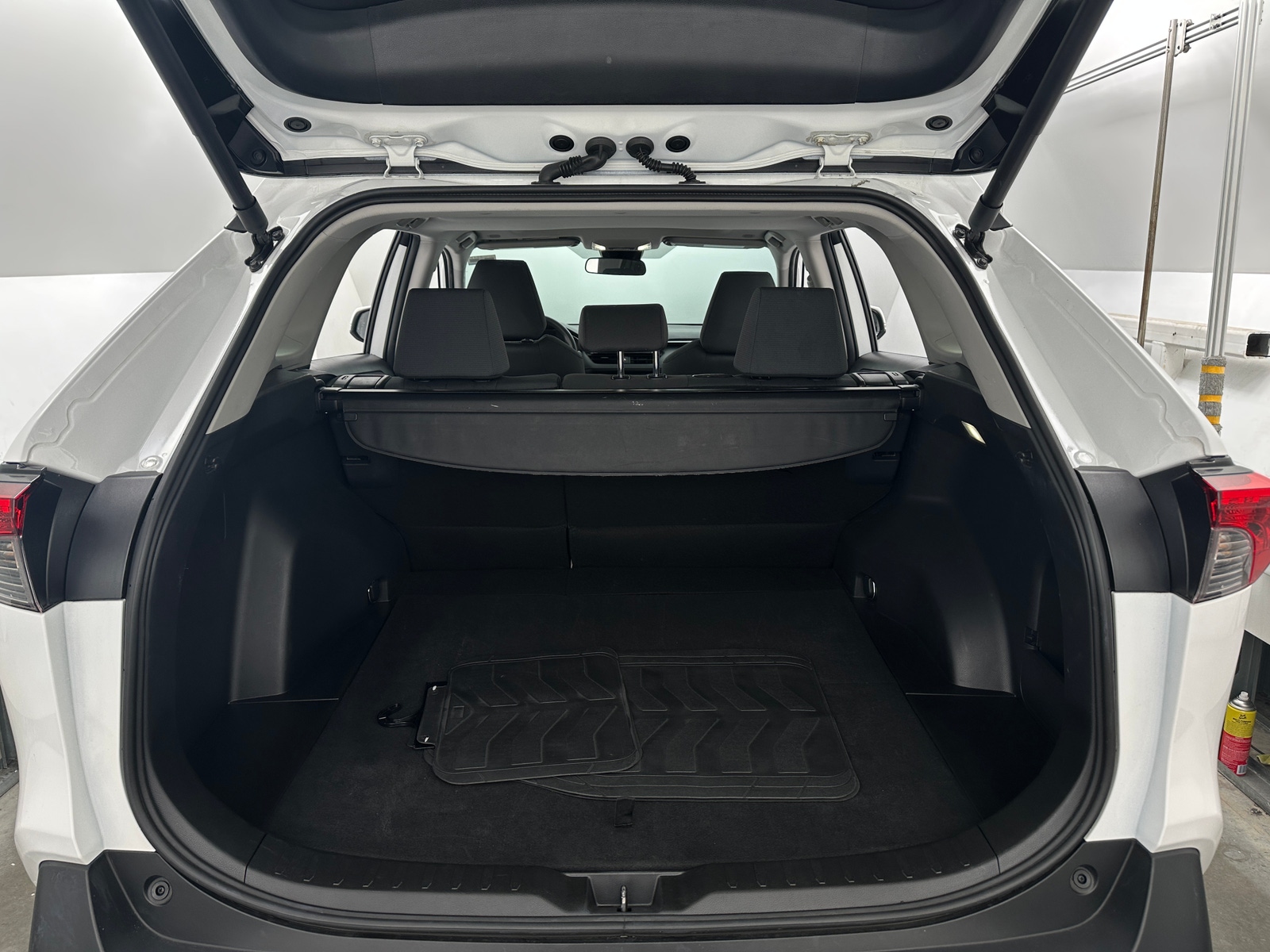 Thumbnail: 2025 Toyota RAV4 - 7