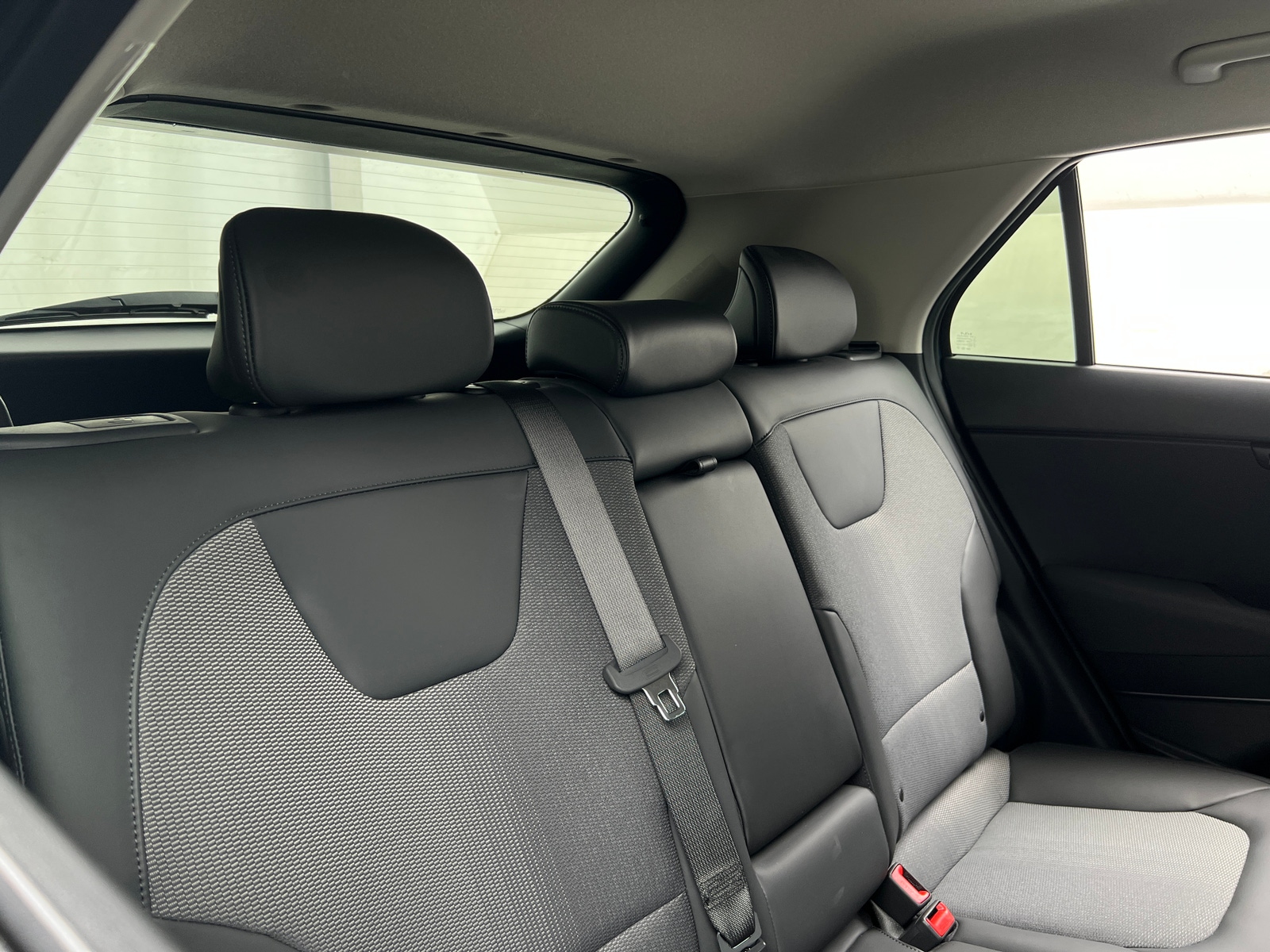 Thumbnail: 2024 Kia Niro - 5