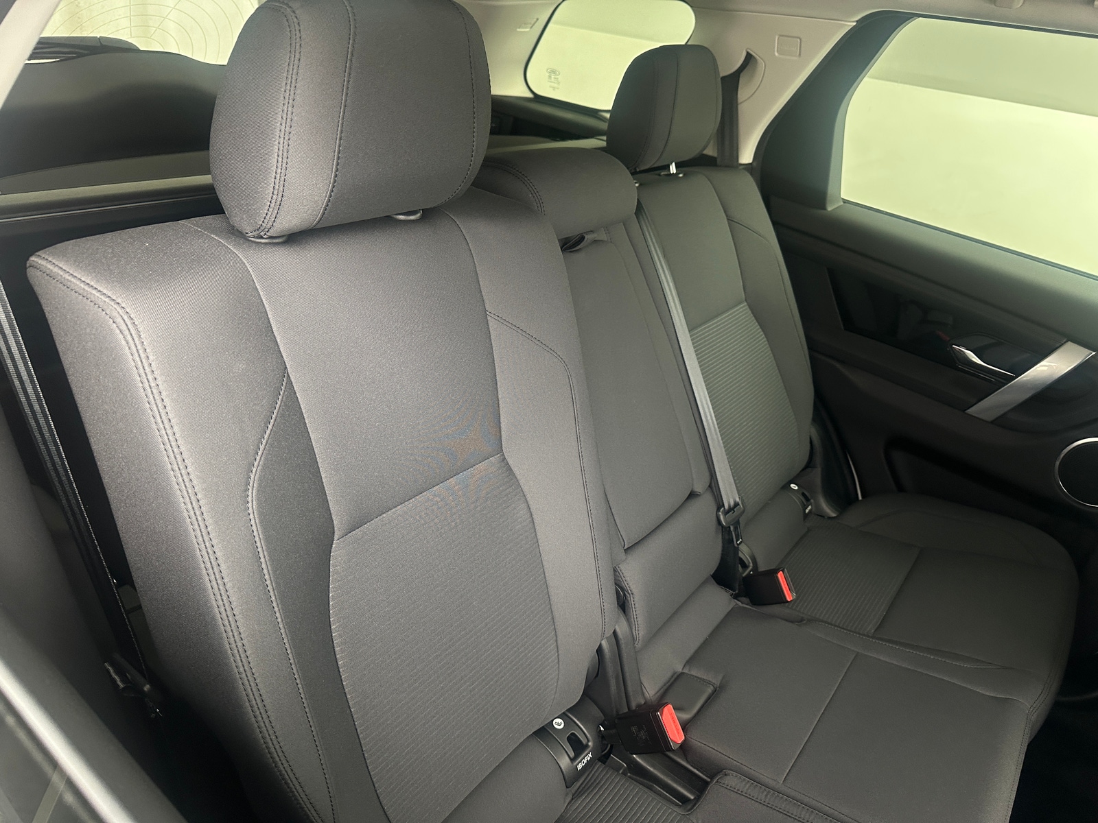 Thumbnail: 2020 Land Rover Discovery Sport - 6