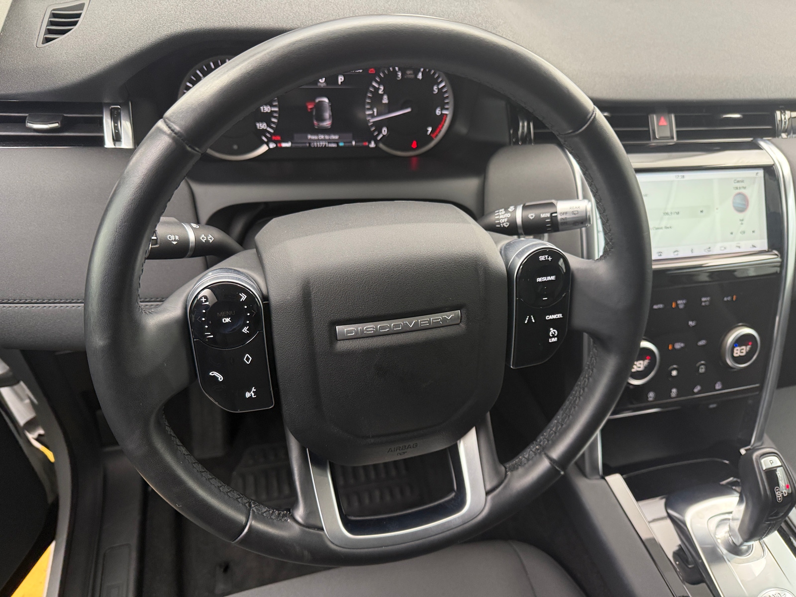 Thumbnail: 2020 Land Rover Discovery Sport - 5