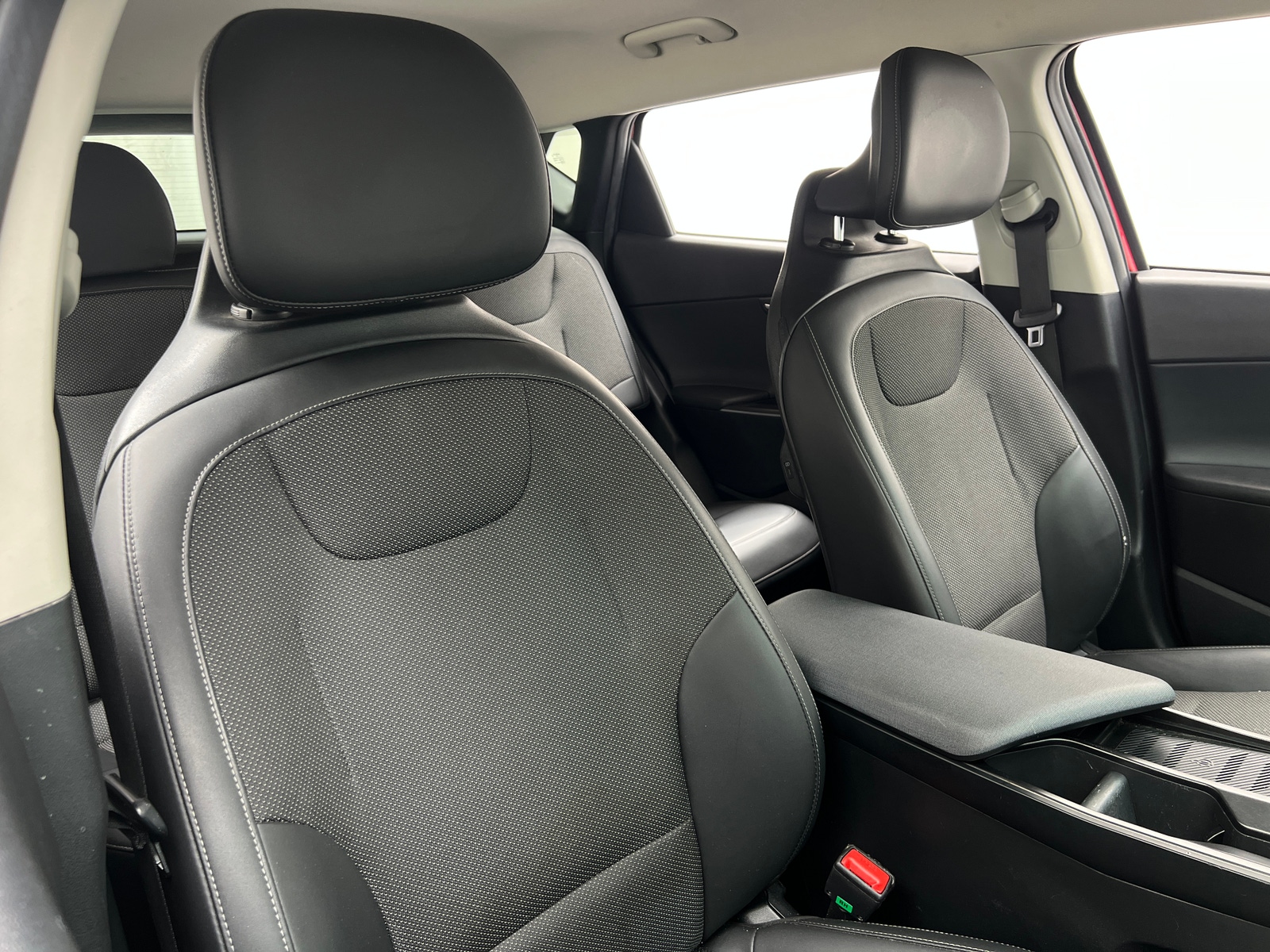 Thumbnail: 2024 Kia EV6 - 2