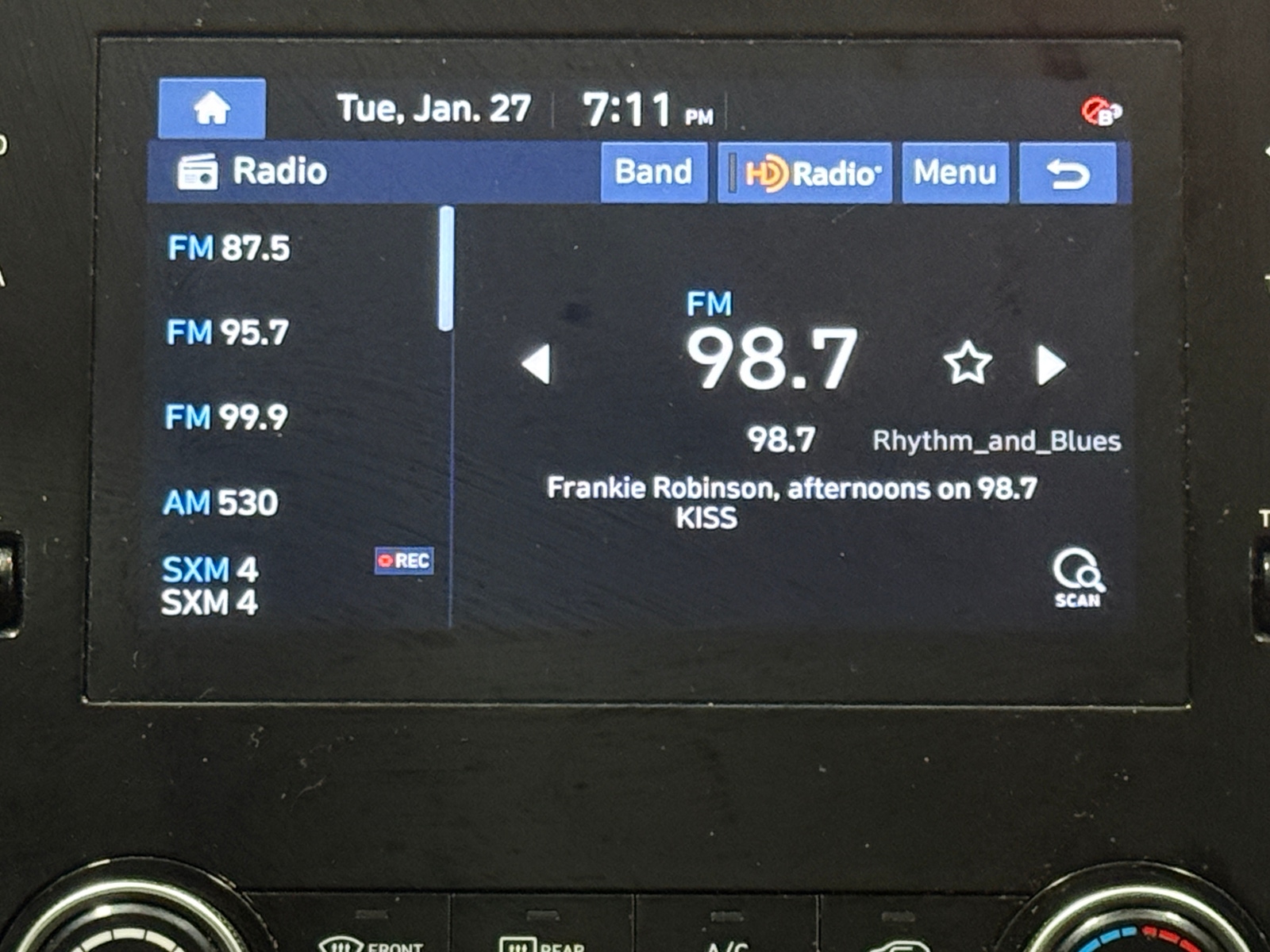 Thumbnail: 2022 Hyundai Tucson - 4