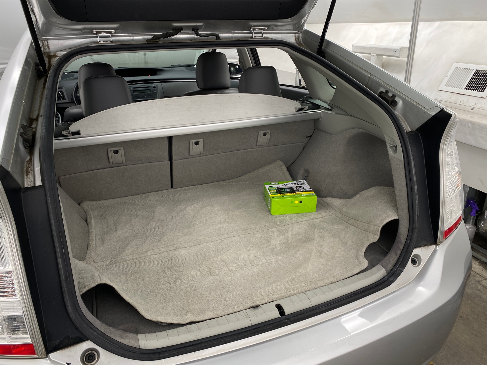 Thumbnail: 2010 Toyota Prius - 6