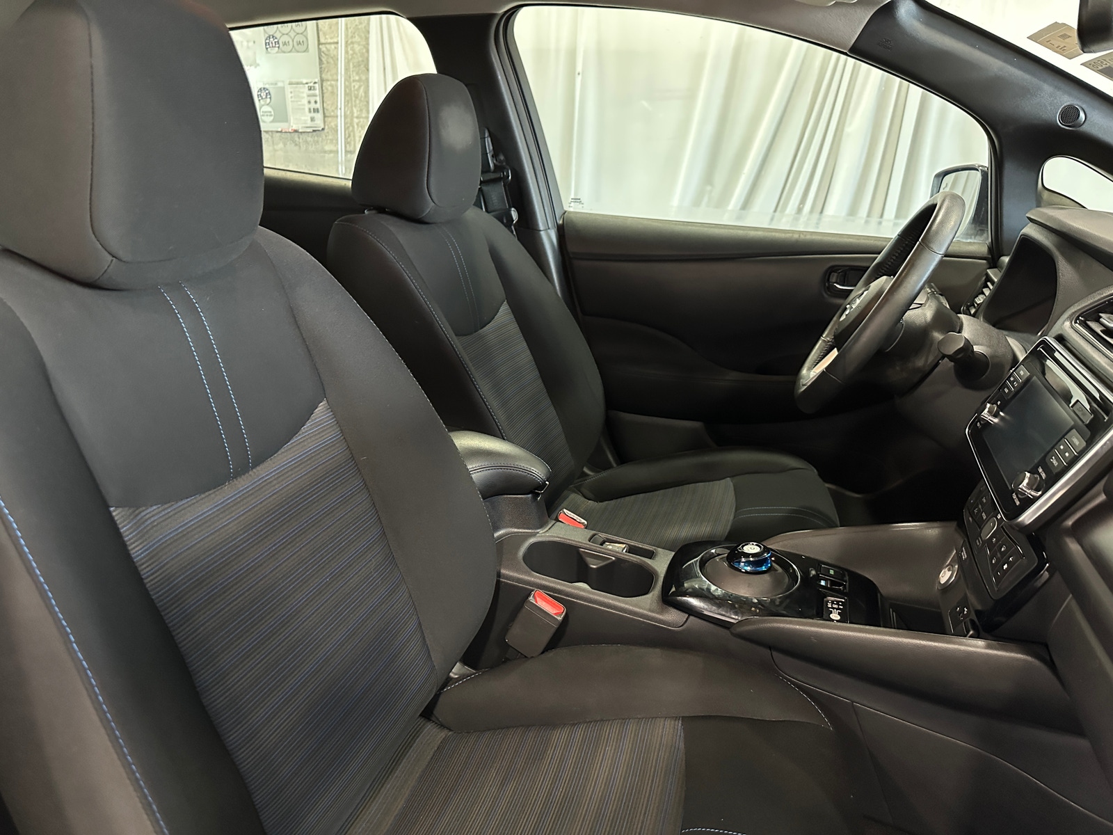 Thumbnail: 2018 Nissan Leaf - 2