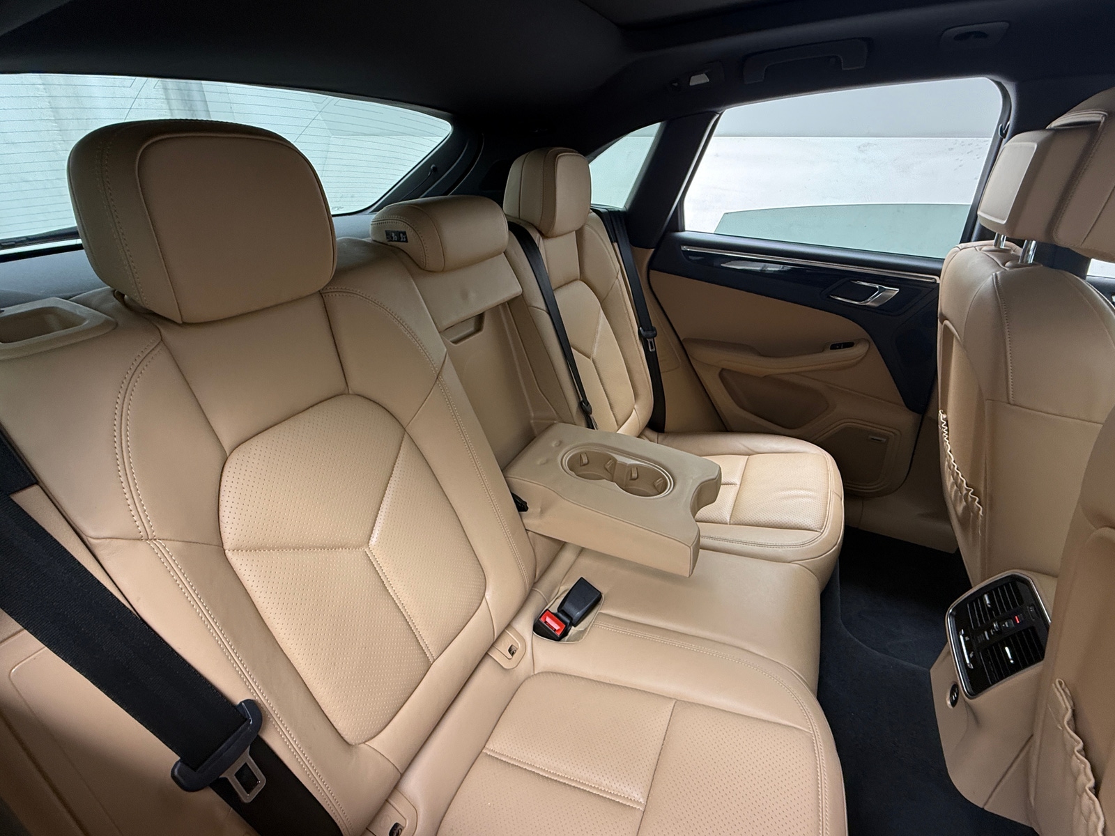 Thumbnail: 2017 Porsche Macan - 5