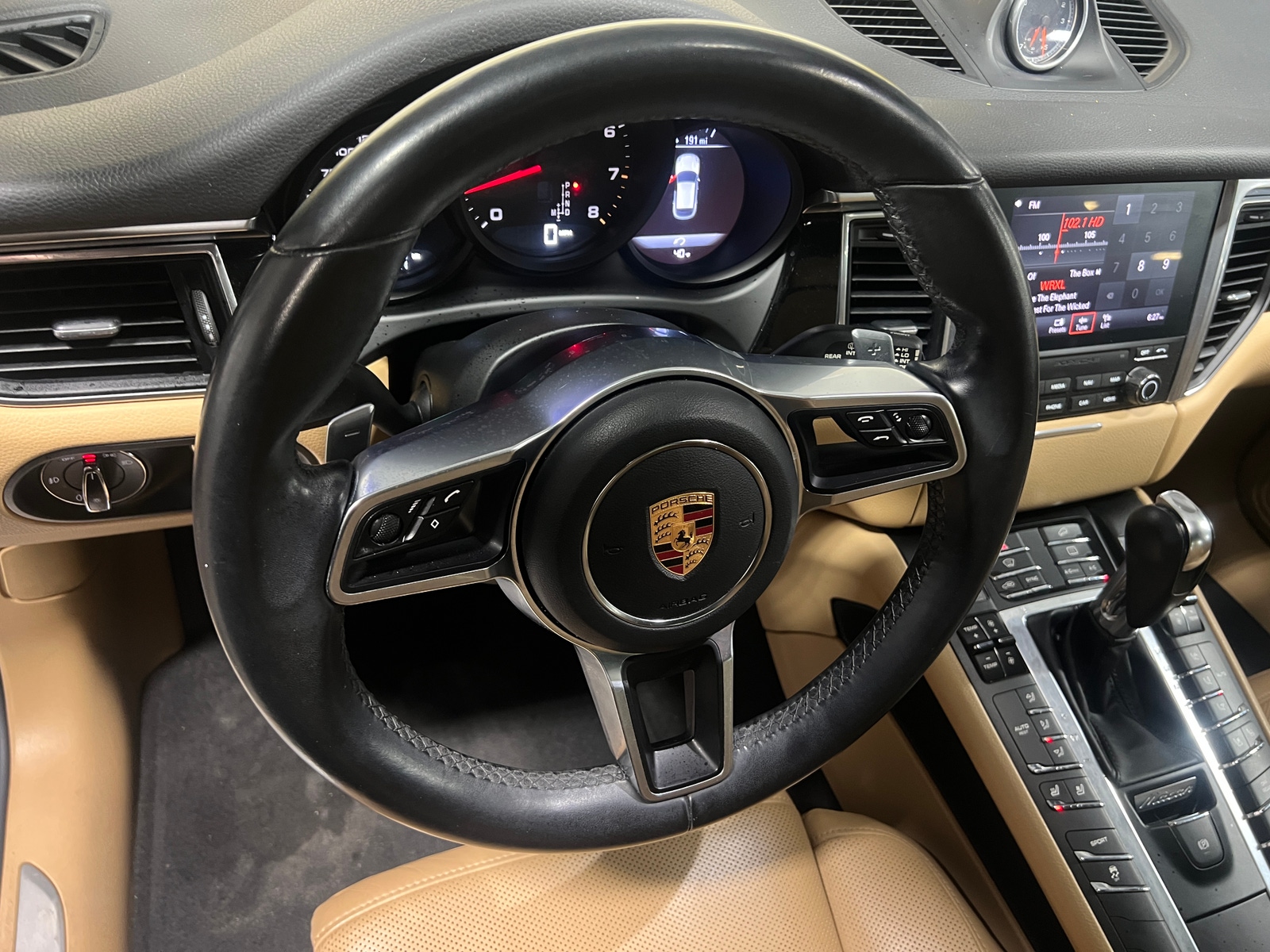 Thumbnail: 2017 Porsche Macan - 4