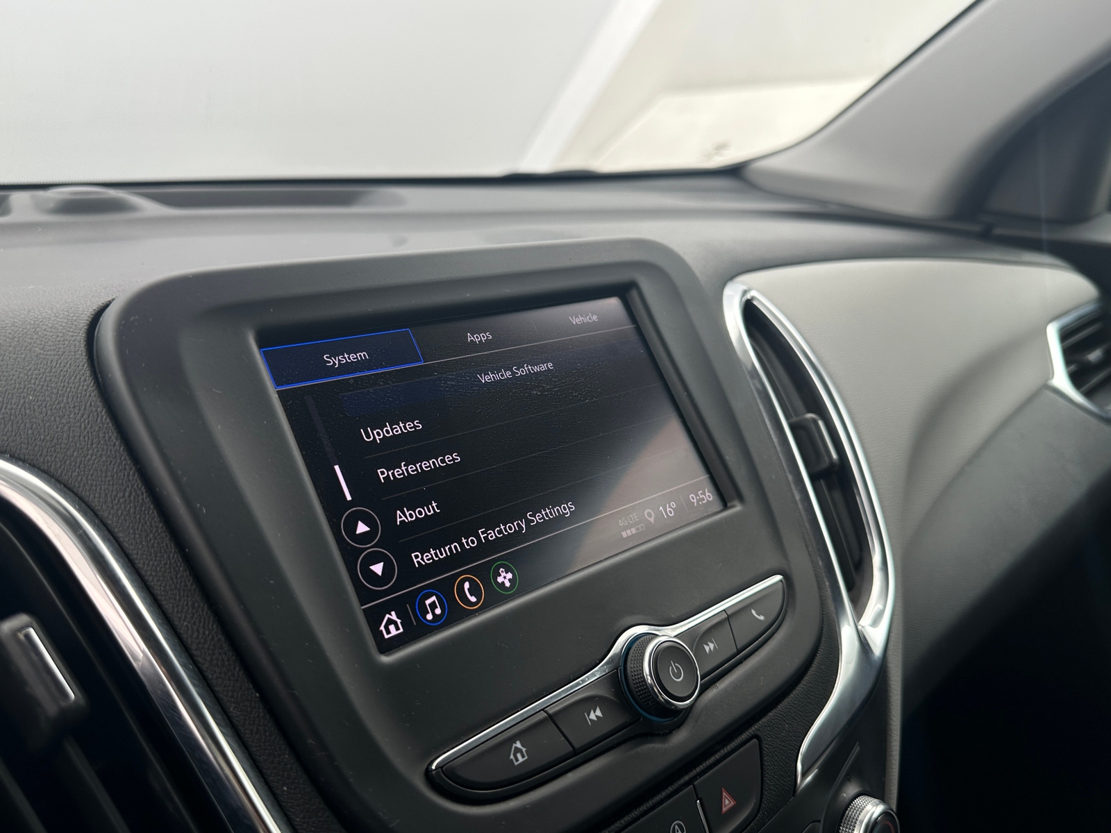 Thumbnail: 2024 Chevrolet Equinox - 4