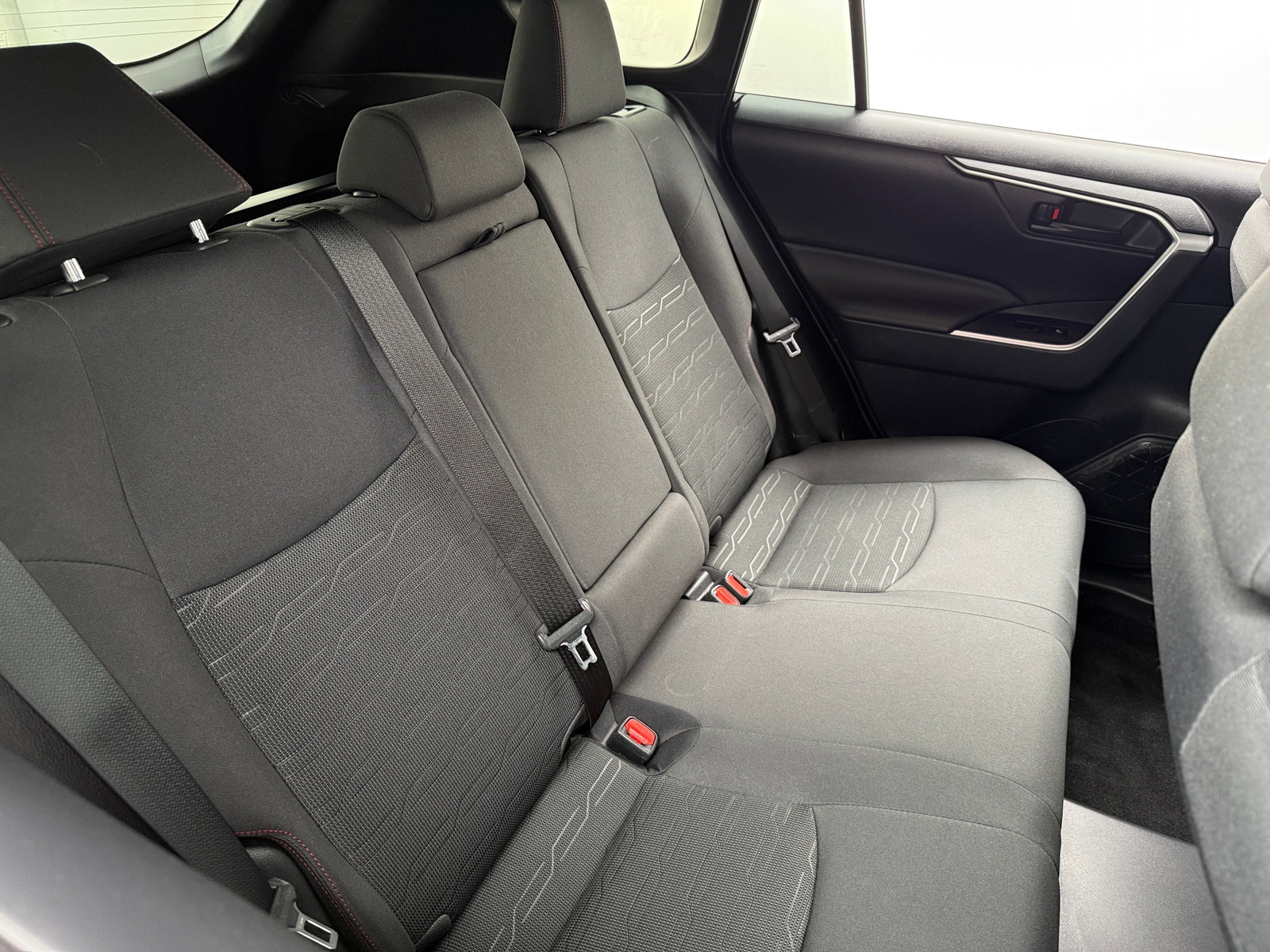 Thumbnail: 2021 Toyota RAV4 - 6