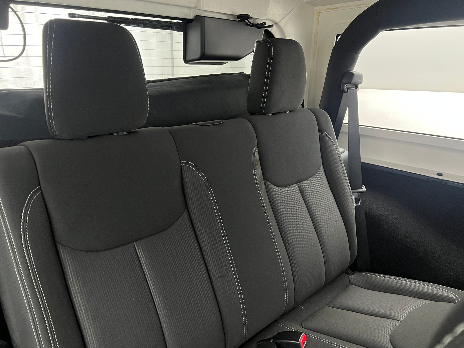 Thumbnail: 2015 Jeep Wrangler - 6